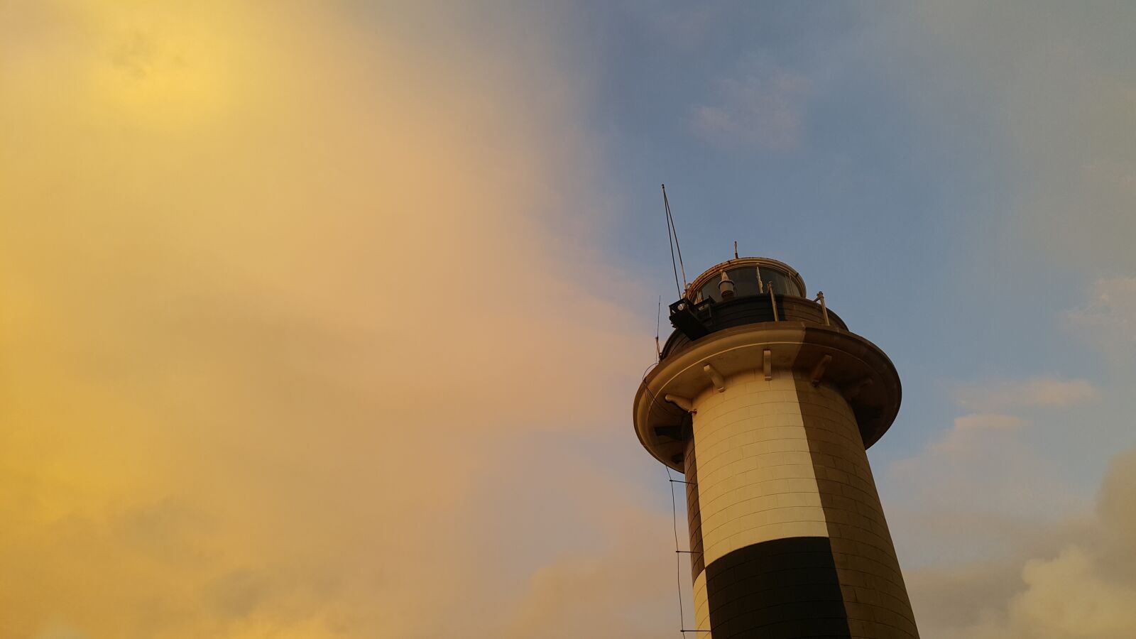 Samsung Galaxy Note4 sample photo. Lighthouse, srilanka, sky photography