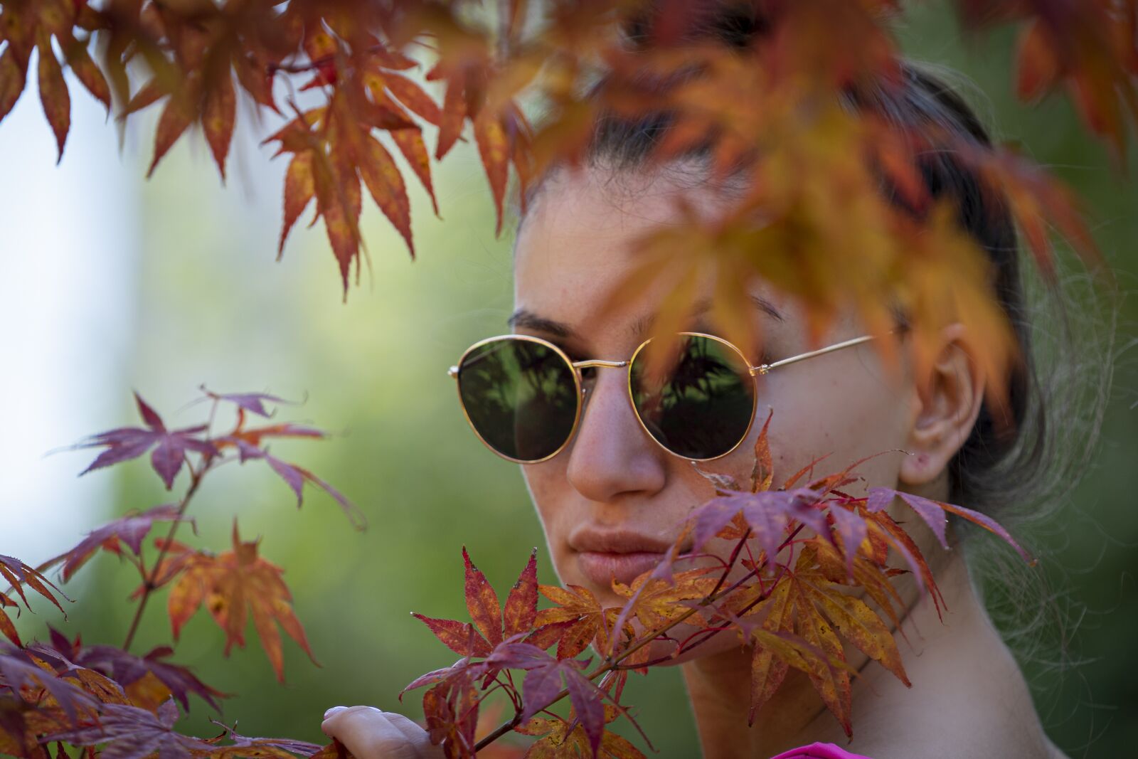 Sony a7 II + Sony FE 70-200mm F4 G OSS sample photo. Model fashion, tree, nature photography