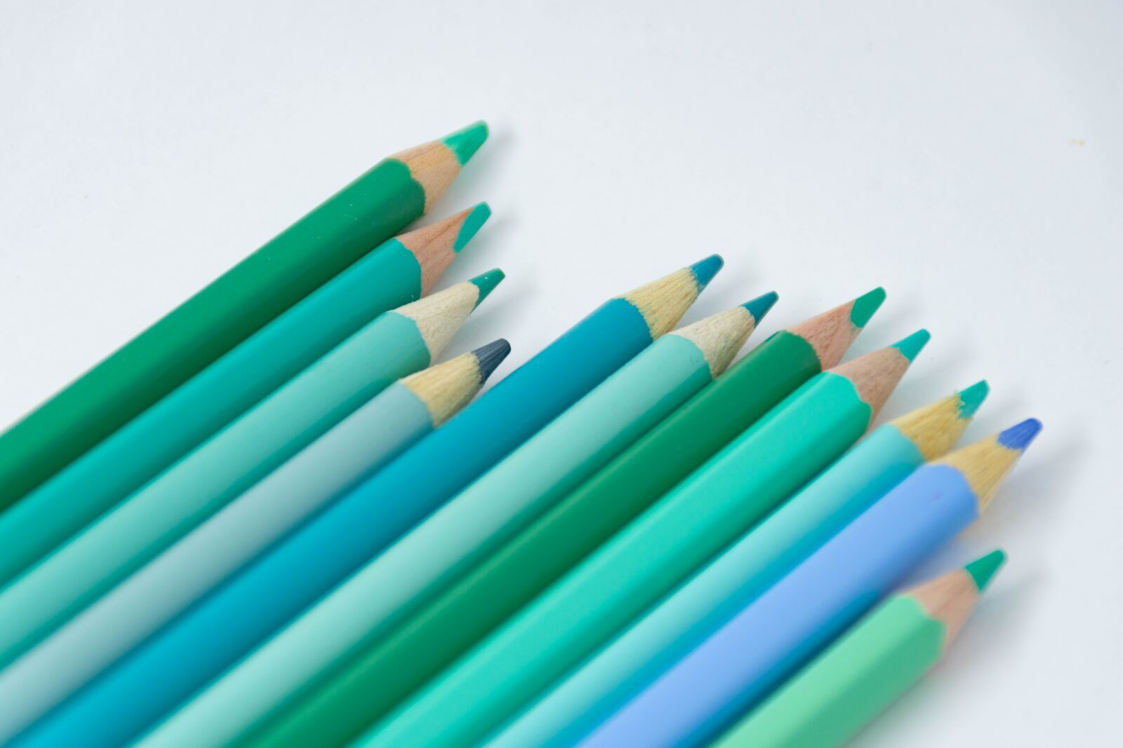 Nikon D7200 sample photo. Colored pencils, colorful, full photography