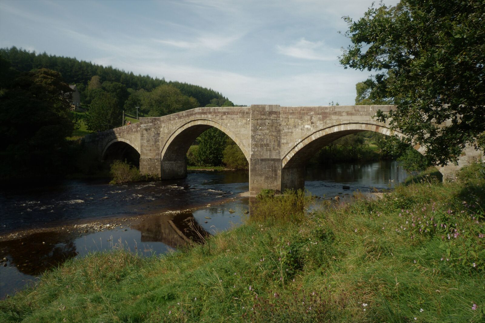 Panasonic Lumix DMC-FZ40 (Lumix DMC-FZ45) sample photo. River, bridge, barden bridge photography