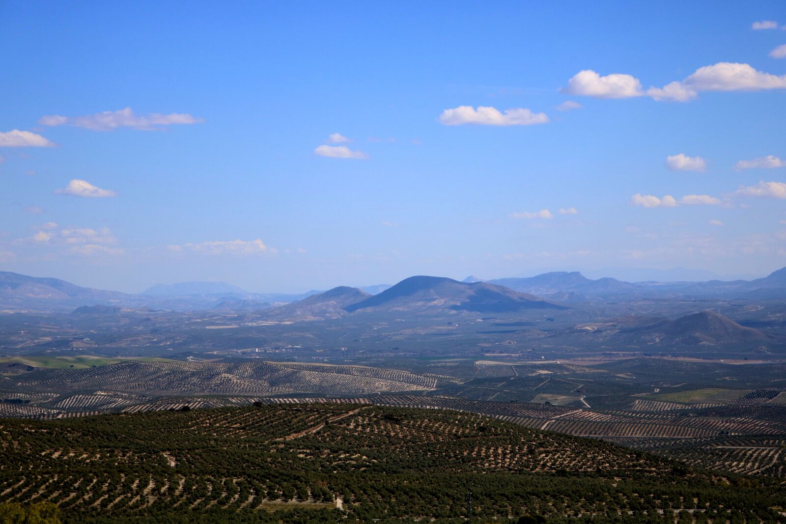 Canon EOS 750D (EOS Rebel T6i / EOS Kiss X8i) sample photo. Landscape, baeza, valley of photography