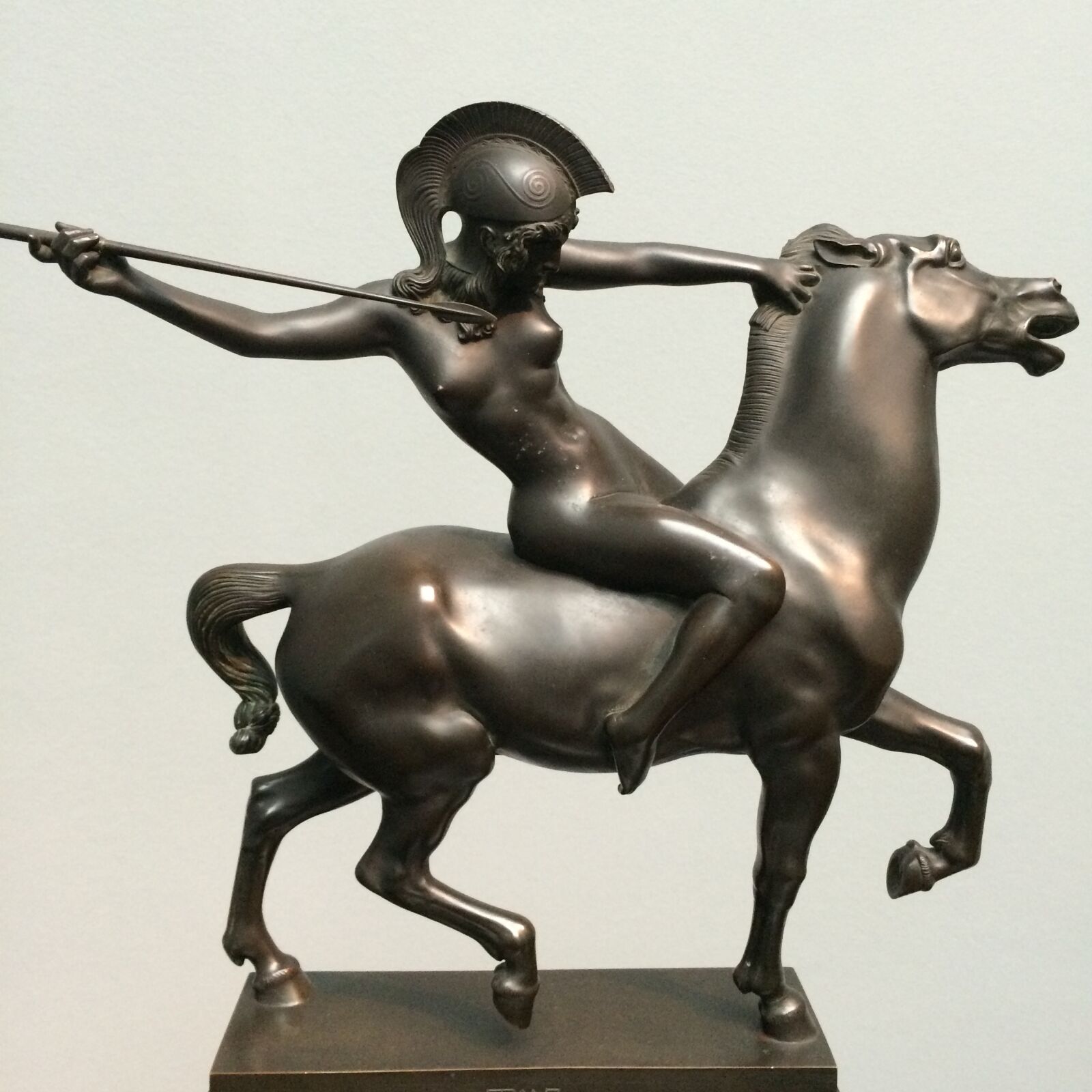 iPhone 5s back camera 4.15mm f/2.2 sample photo. Sculpture, bronze, history photography