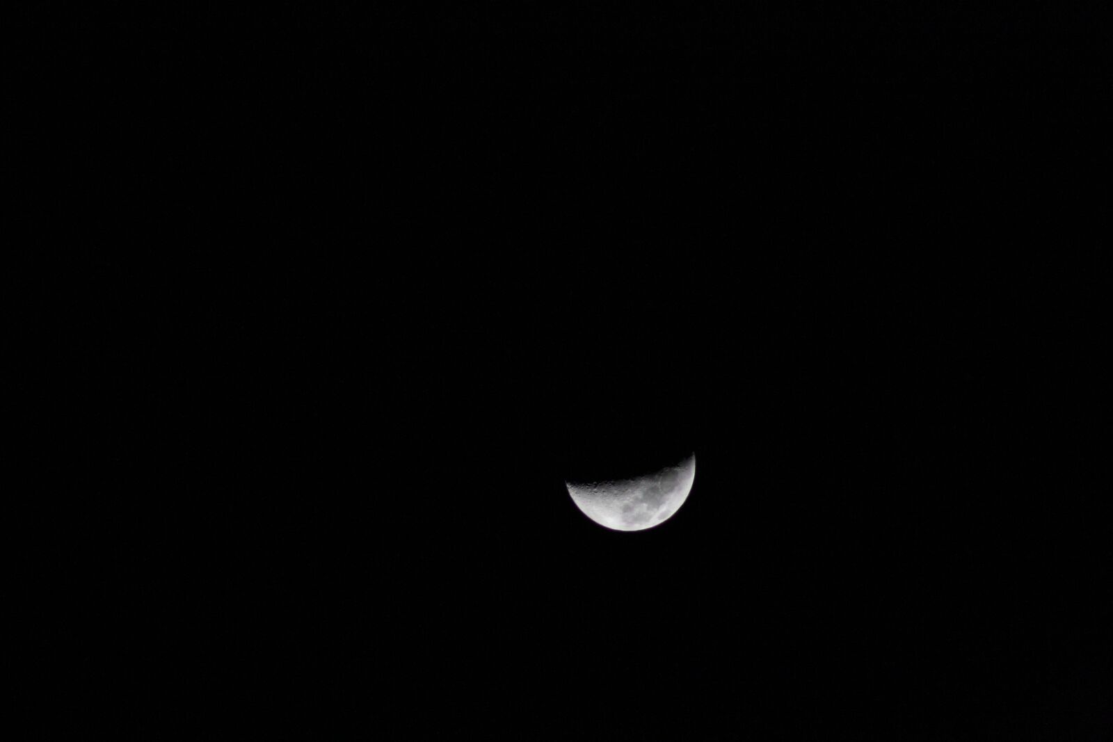 Canon EOS 1000D (EOS Digital Rebel XS / EOS Kiss F) sample photo. Dark, sky, night photography