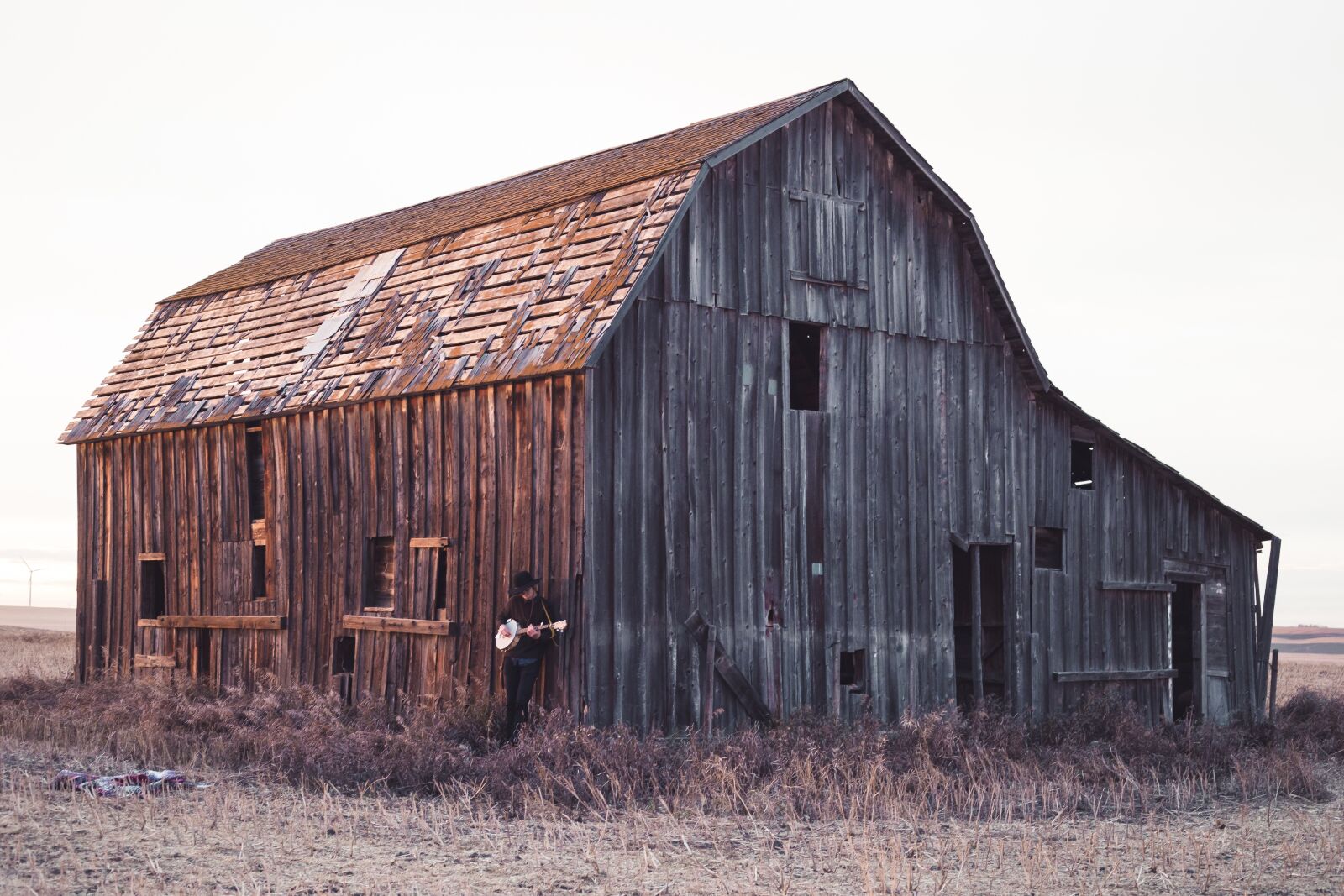 Canon EF 50mm F1.8 II sample photo. Abandoned, architecture, barn photography