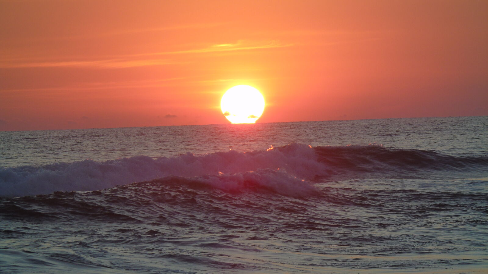 Sony Cyber-shot DSC-H400 sample photo. Ocean, sunset photography