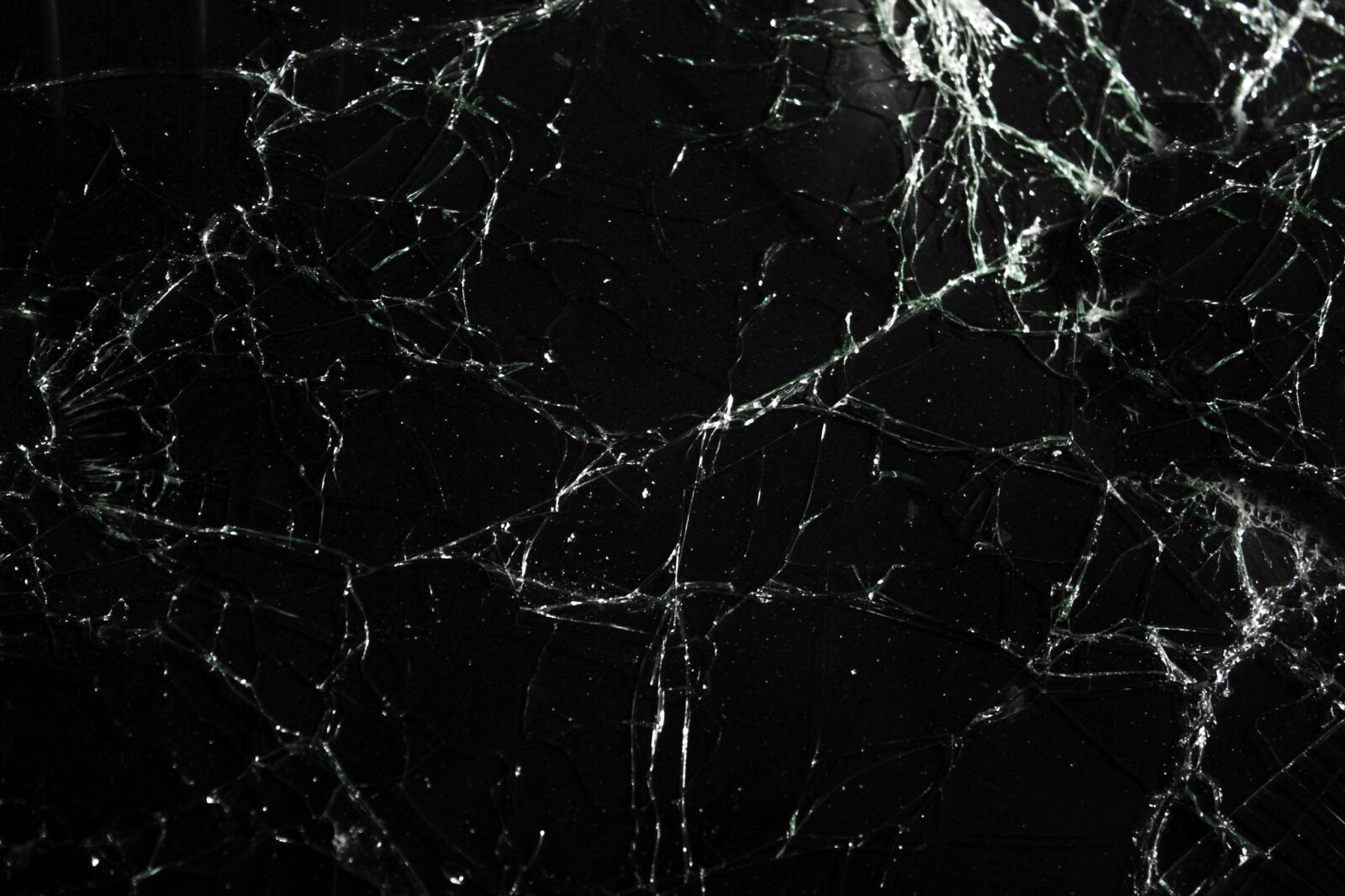 Canon EOS 30D sample photo. Glass, black, broken photography