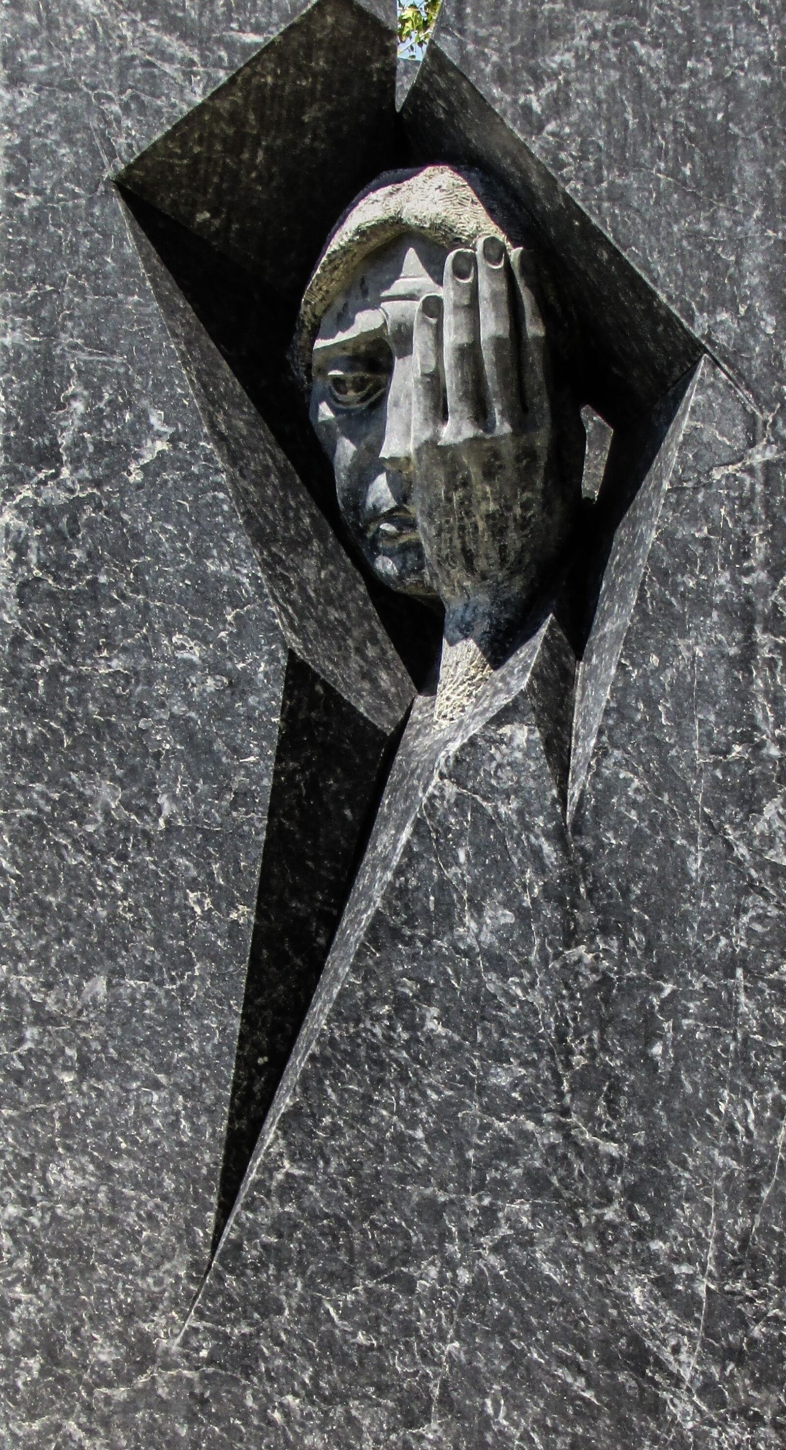 Canon PowerShot SX400 IS sample photo. Holocaust, monument, memorial photography