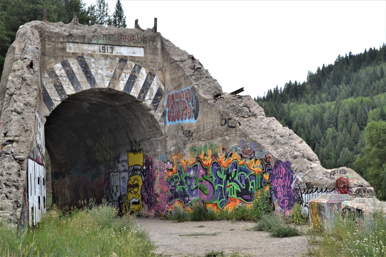 Nikon D3100 sample photo. Graffitti, paint, spray photography