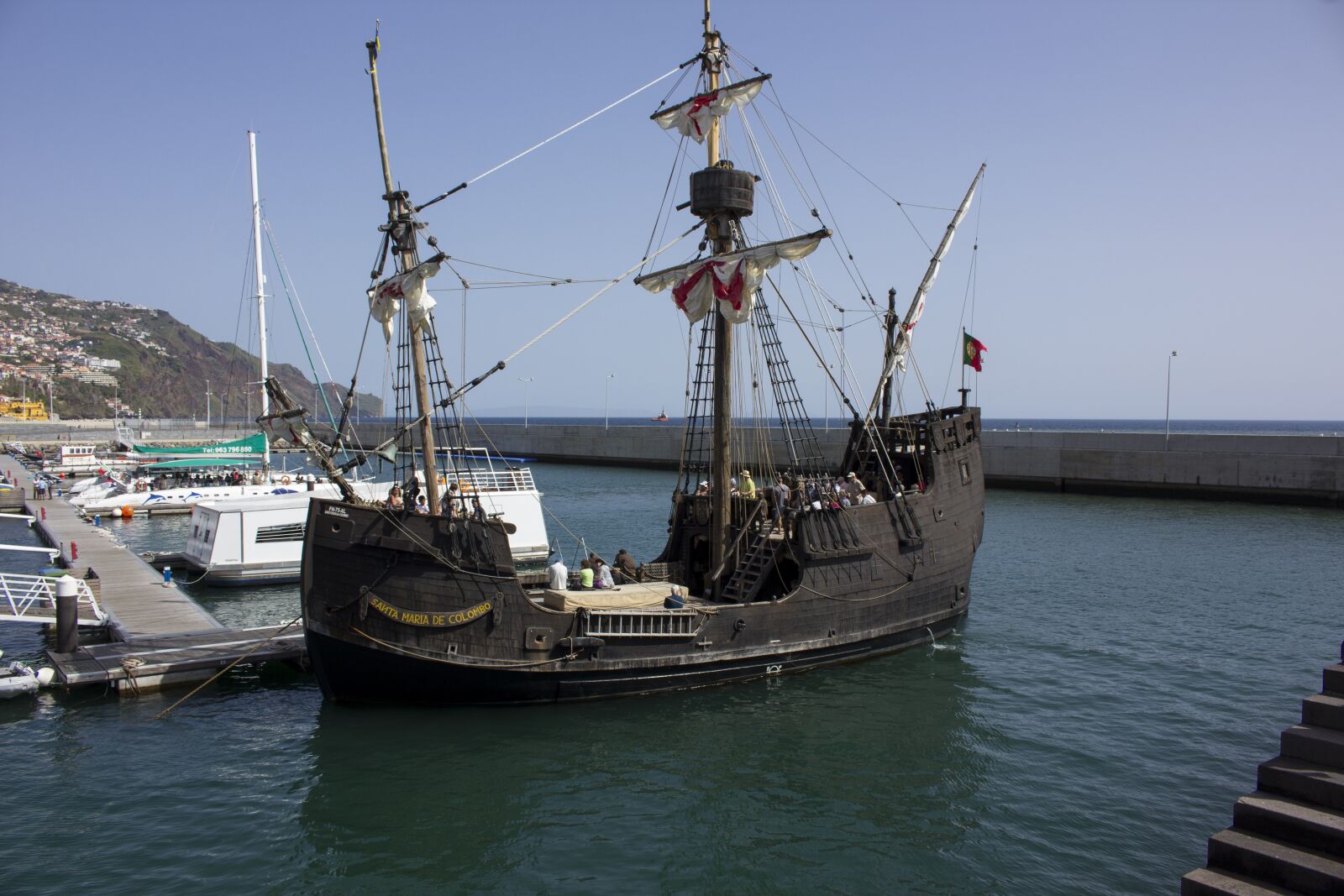 Canon EOS 60D + Canon EF-S 18-55mm F3.5-5.6 IS STM sample photo. Ship, old, old ship photography