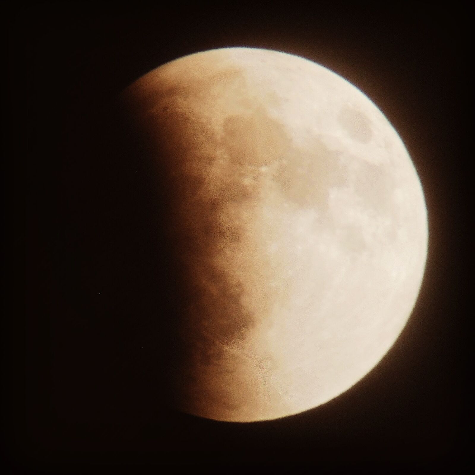 Olympus PEN E-PL2 sample photo. Eclipse, full, moon, red photography