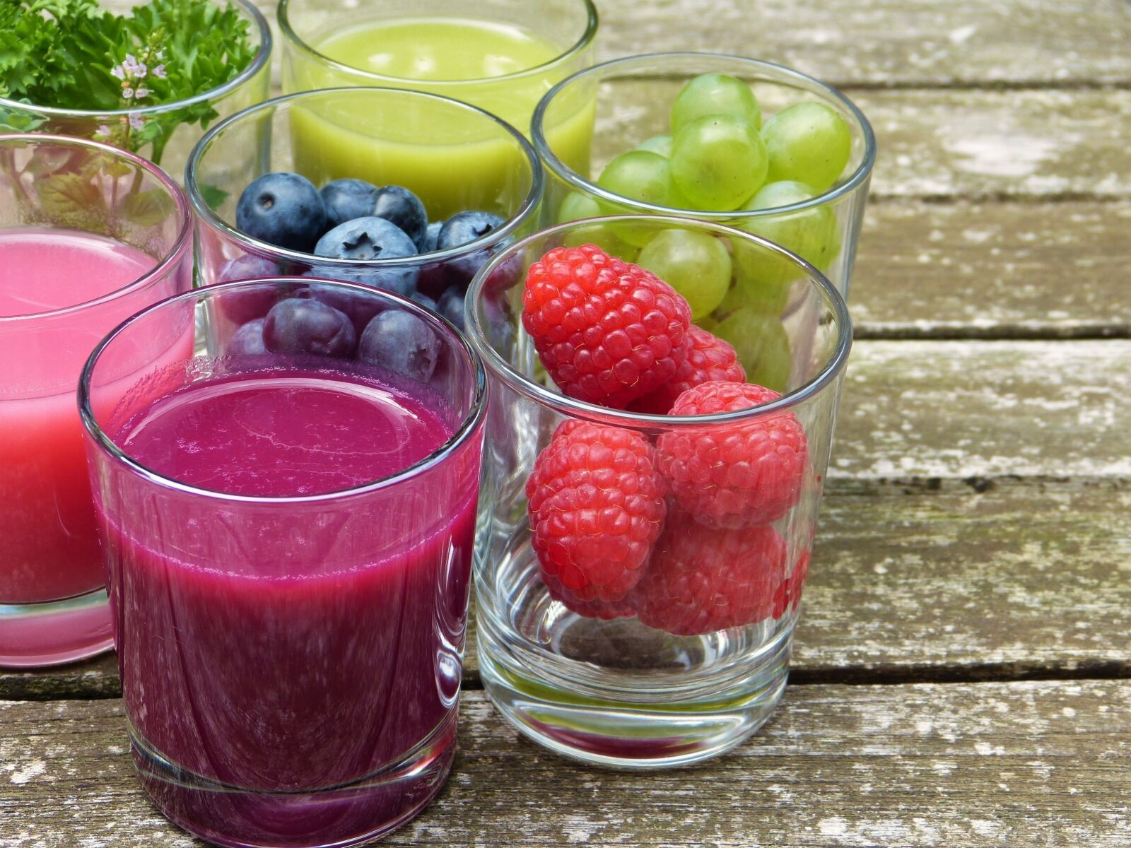 Panasonic Lumix DMC-FZ150 sample photo. Fruit, fruits, juice photography