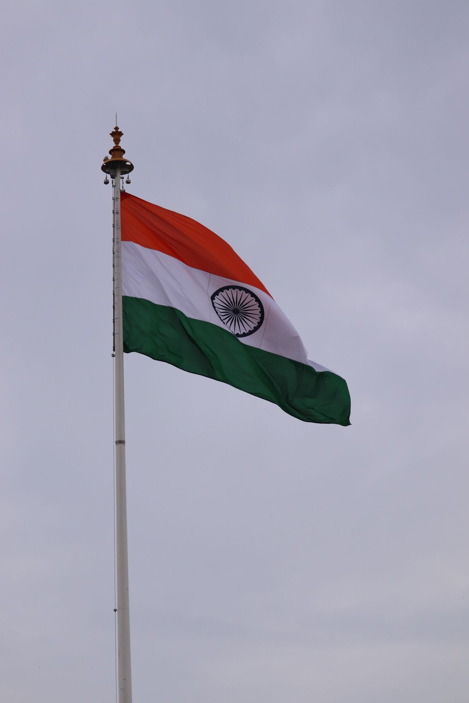 Canon EOS 200D (EOS Rebel SL2 / EOS Kiss X9) sample photo. Flag, india, nature photography