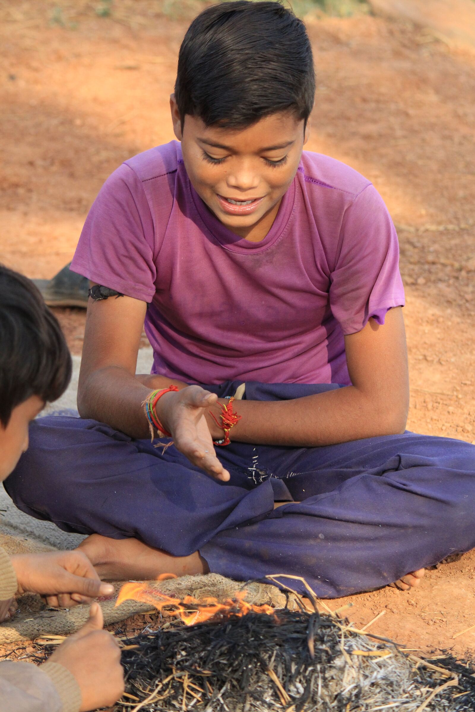 Canon EOS 700D (EOS Rebel T5i / EOS Kiss X7i) sample photo. Poor boy, cute, village photography