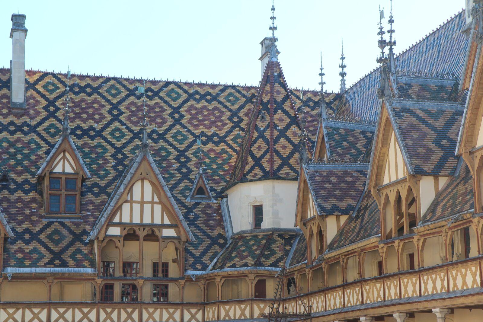 Canon EOS 600D (Rebel EOS T3i / EOS Kiss X5) sample photo. Beaune, the hospices de photography