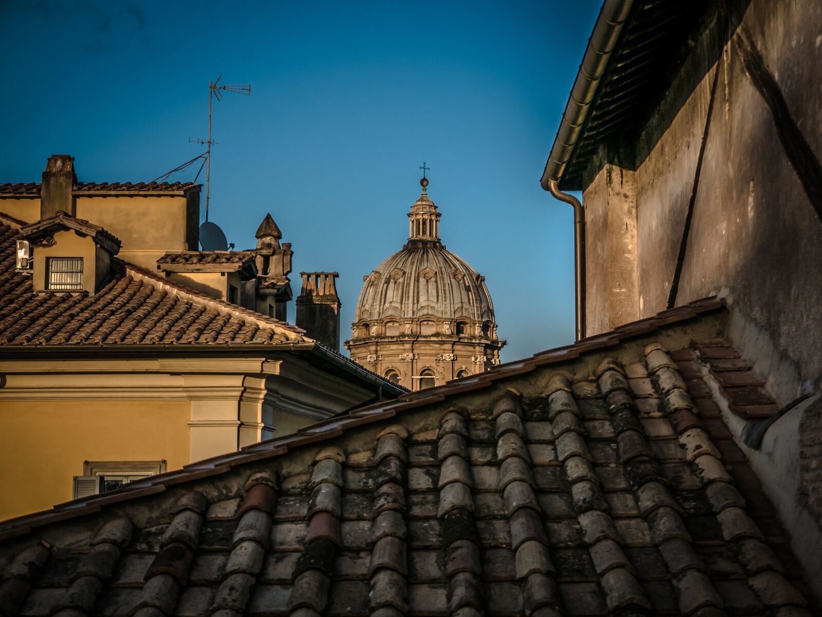 Panasonic Lumix DMC-LX100 sample photo. Cupola, sky, blue photography