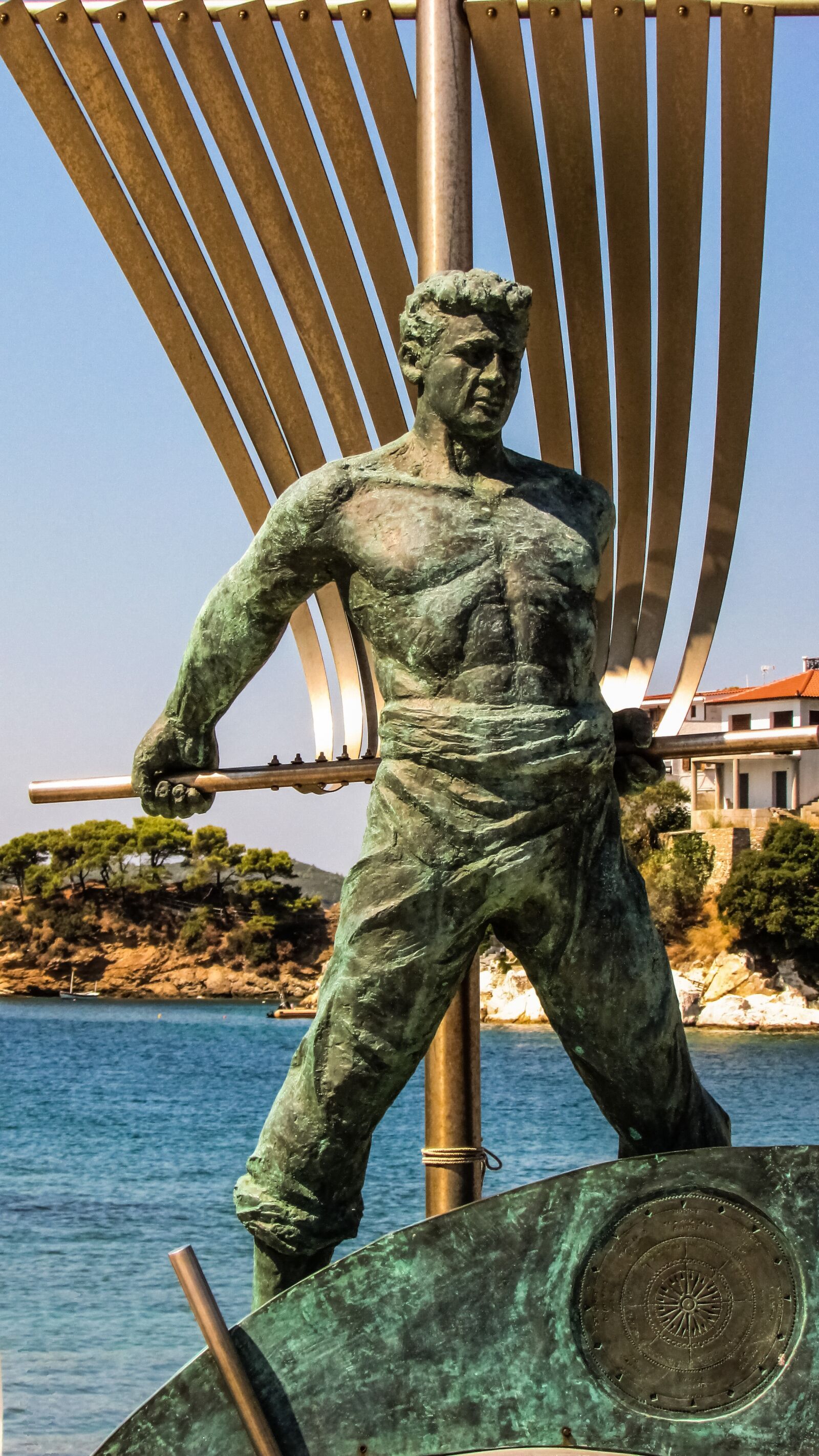 Canon PowerShot SX400 IS sample photo. Sailor, monument, sculpture photography