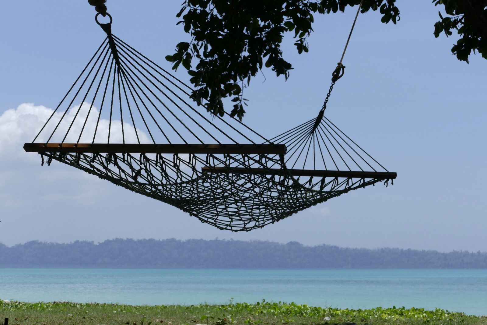 Panasonic Lumix DMC-FZ1000 sample photo. Hammock, beach, summer photography