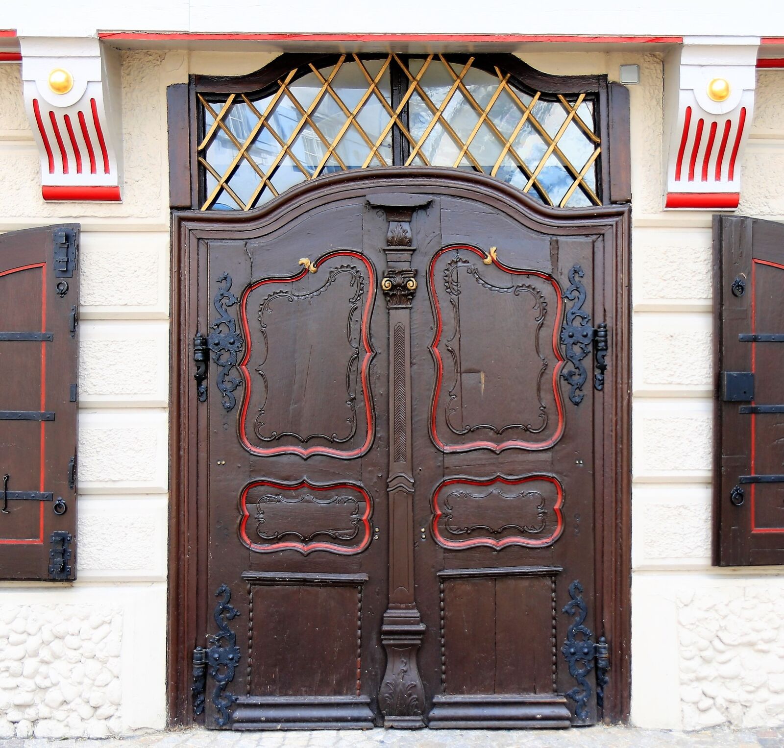 Canon EOS 7D Mark II sample photo. Door, input, goal photography
