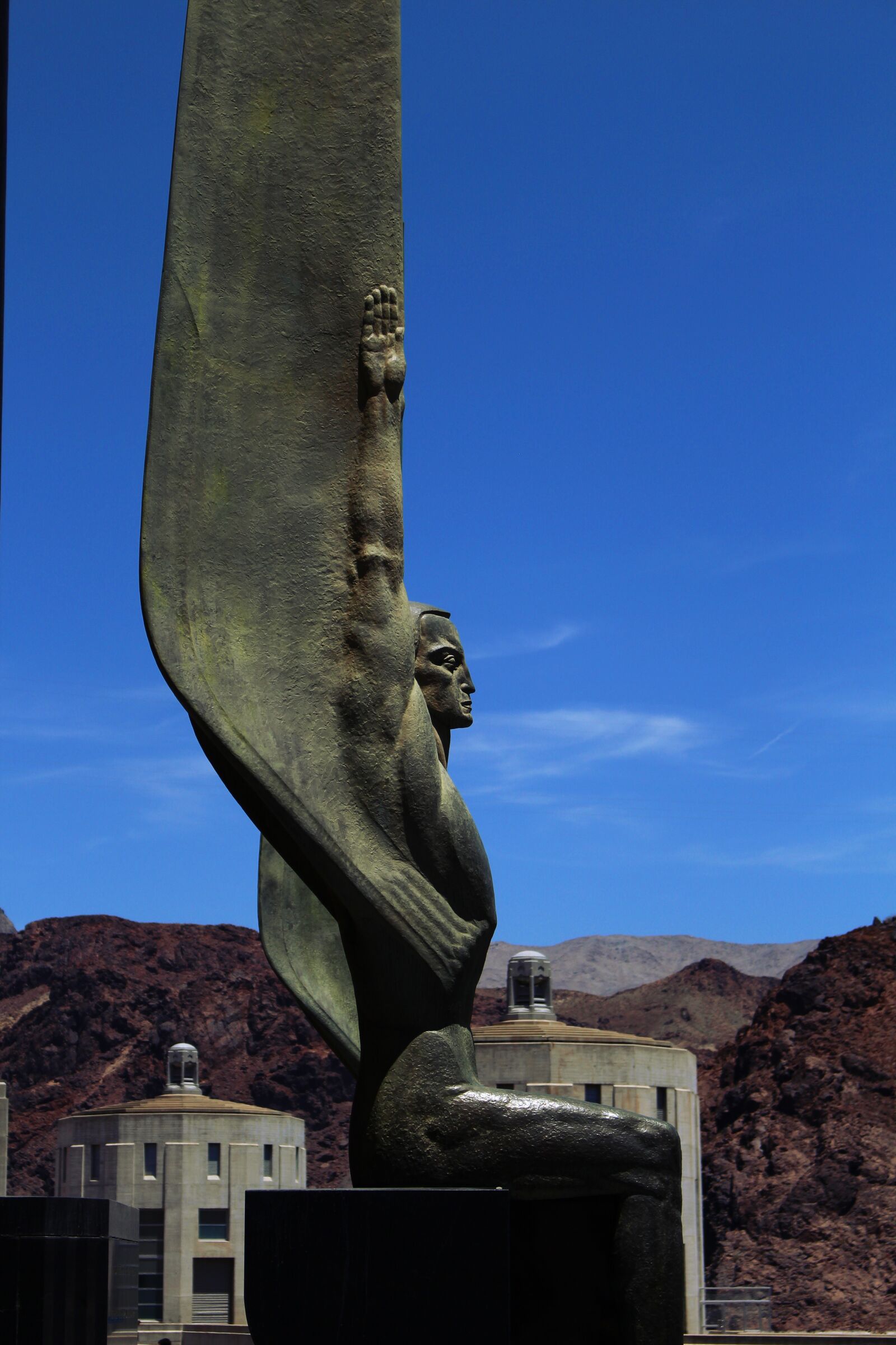Canon EOS 700D (EOS Rebel T5i / EOS Kiss X7i) sample photo. Hoover dam, statue, nevada photography