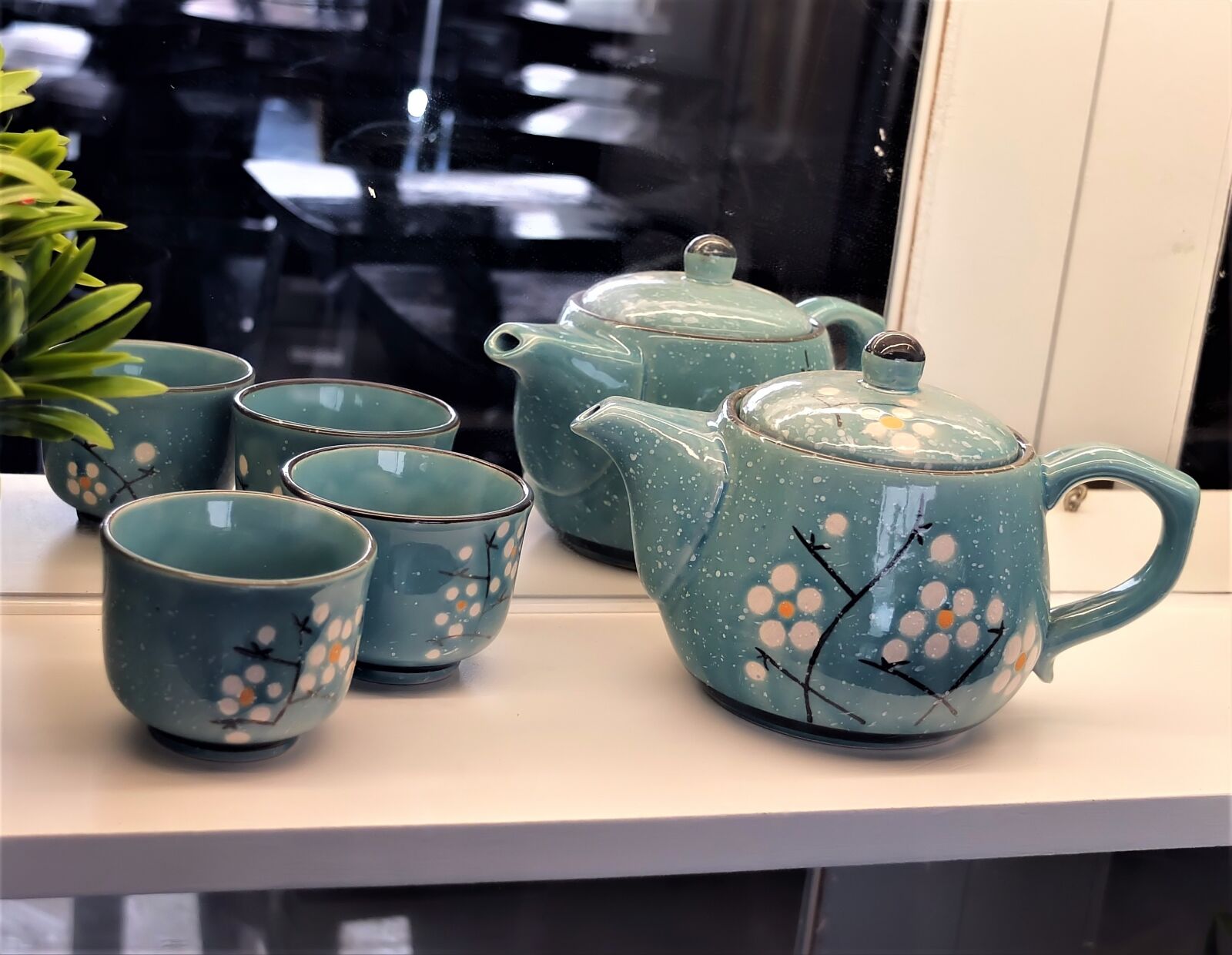 Fujifilm X10 sample photo. Small, ceramic, teapot photography