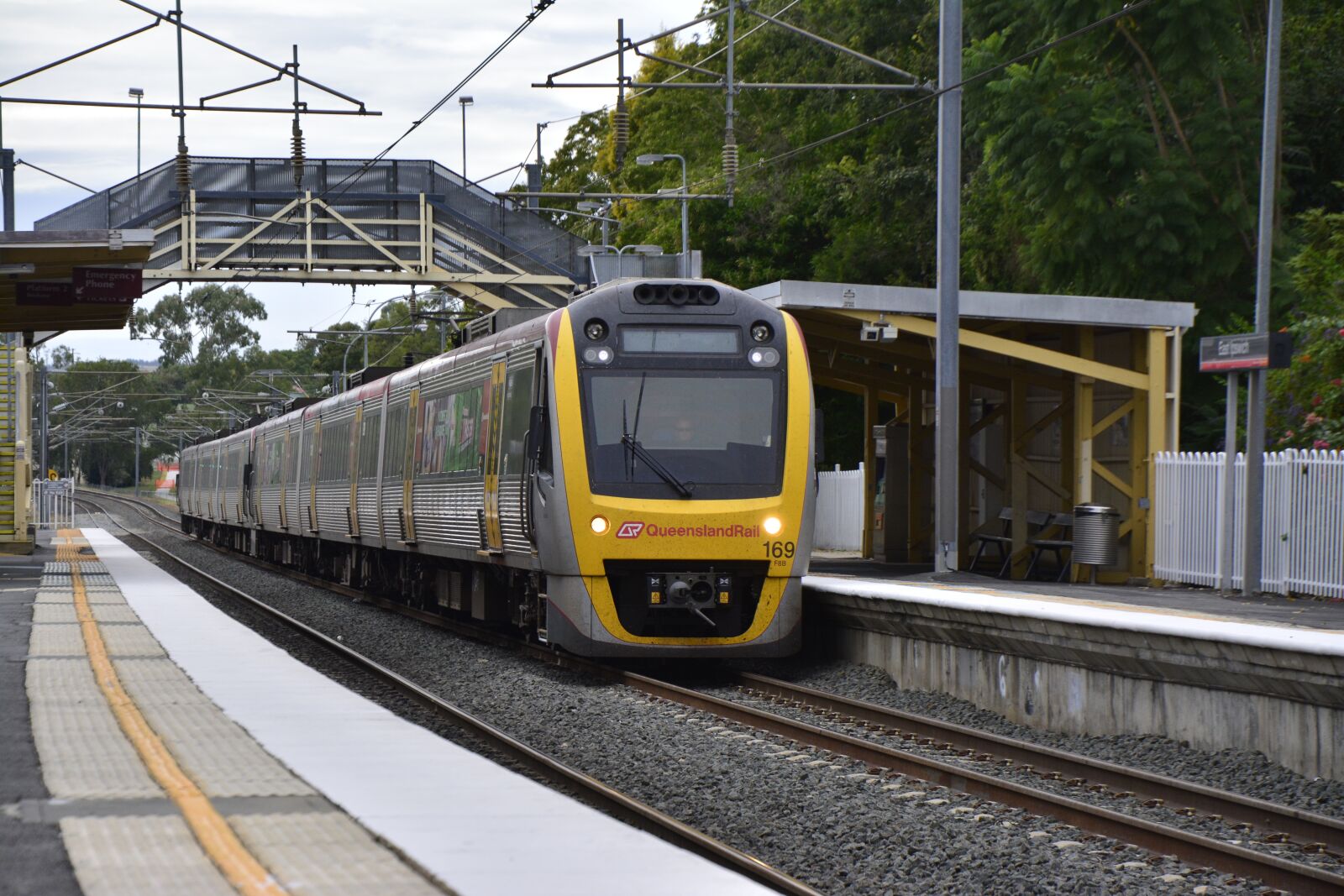 Nikon D5200 sample photo. Brisbane, rail, train photography