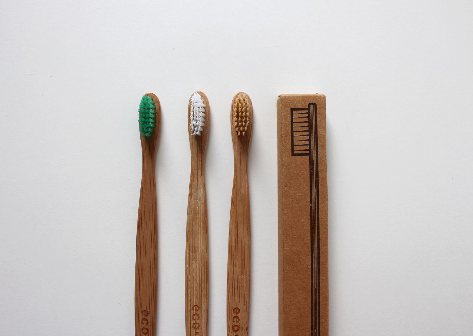 Canon EOS 700D (EOS Rebel T5i / EOS Kiss X7i) sample photo. Dental care, zero waste photography
