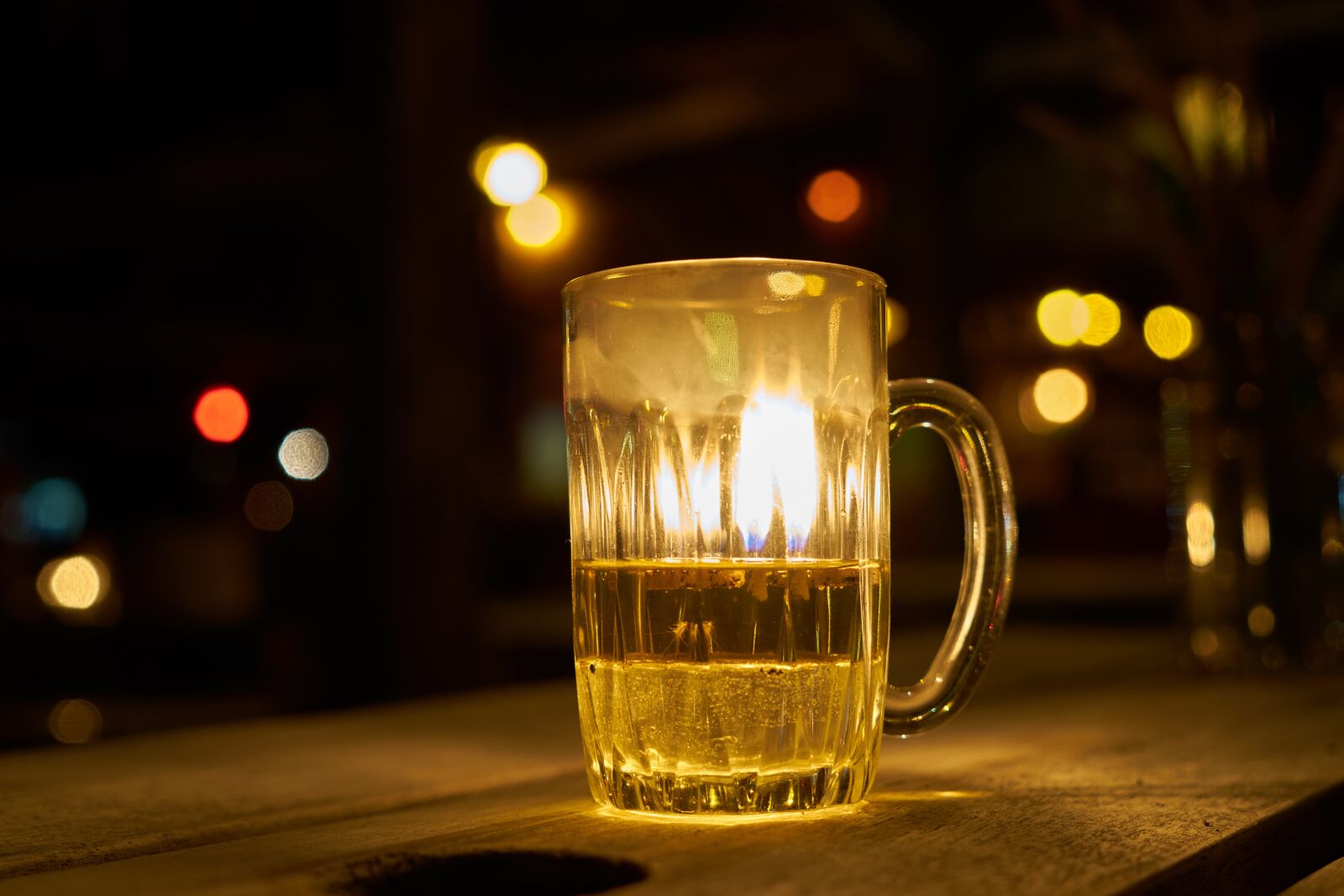 Sony a7R II sample photo. Beer, night, beverage photography