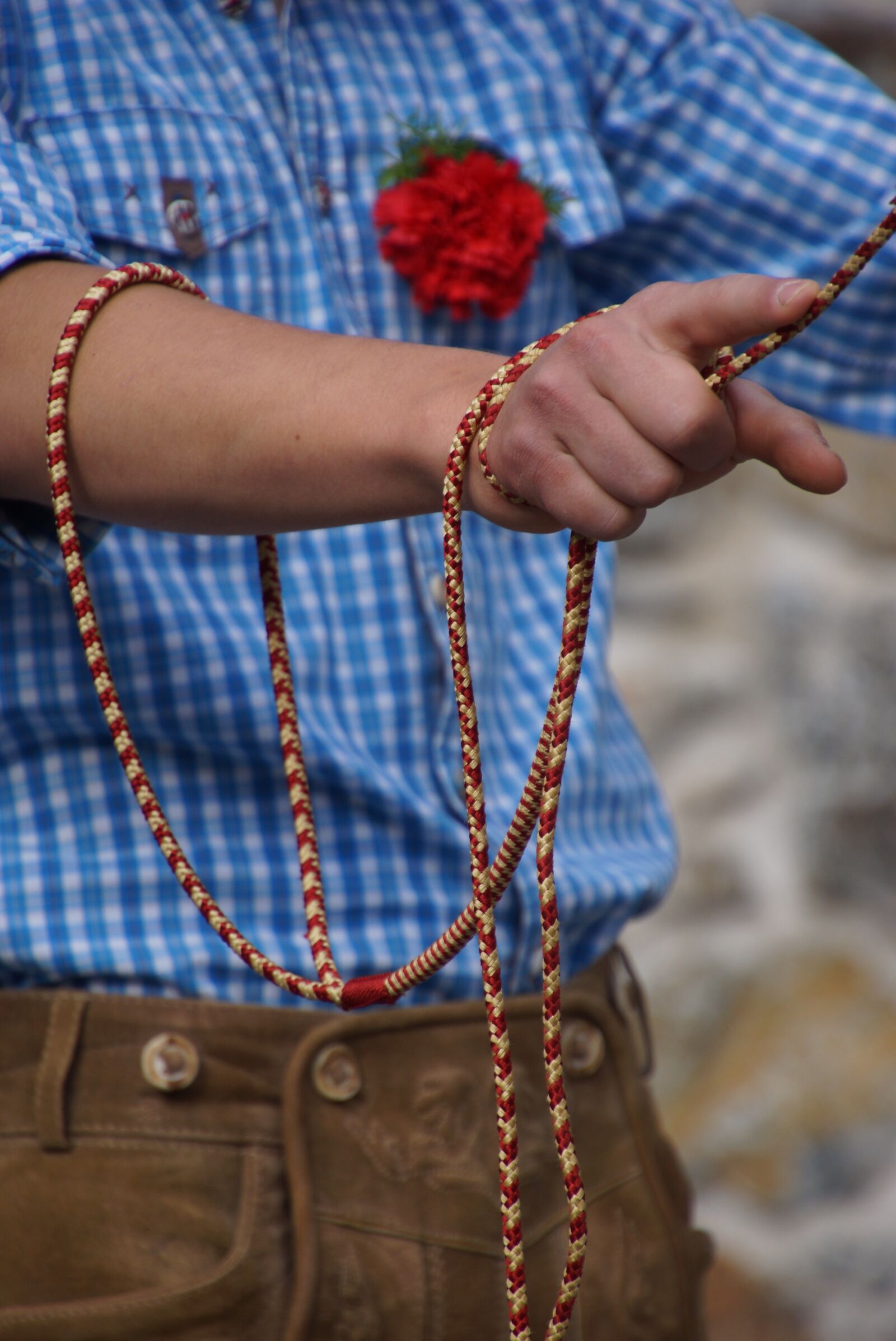 Tamron 16-300mm F3.5-6.3 Di II VC PZD Macro sample photo. Hands, person, people photography