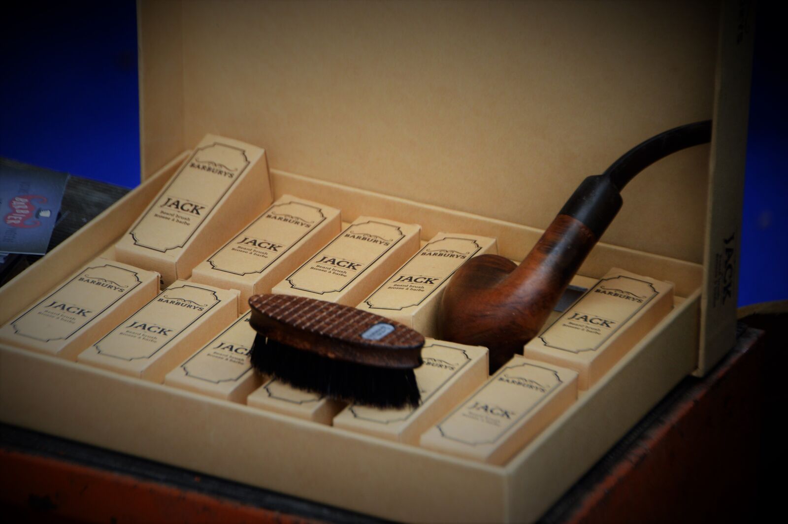 Nikon D3200 sample photo. Barber, pipe, brush photography