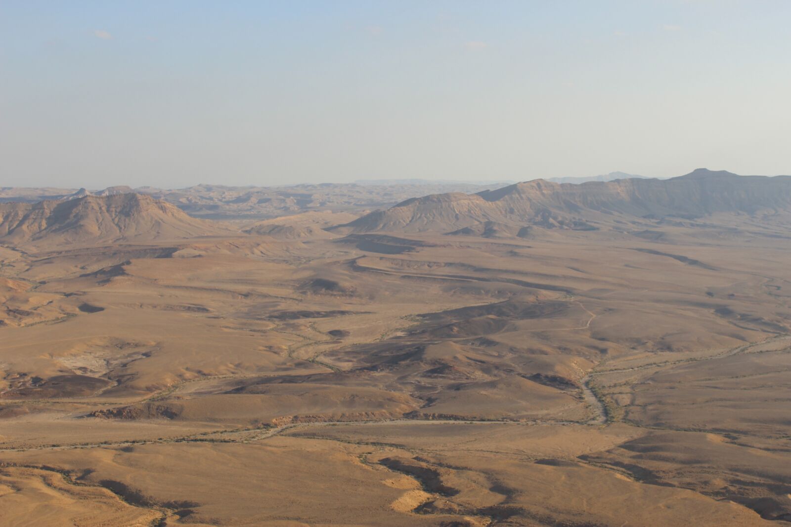Canon EOS 600D (Rebel EOS T3i / EOS Kiss X5) sample photo. Crator, desert, brown photography
