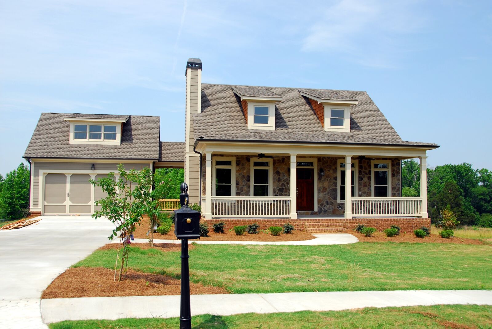 Nikon D200 sample photo. Luxury home, upscale, architecture photography