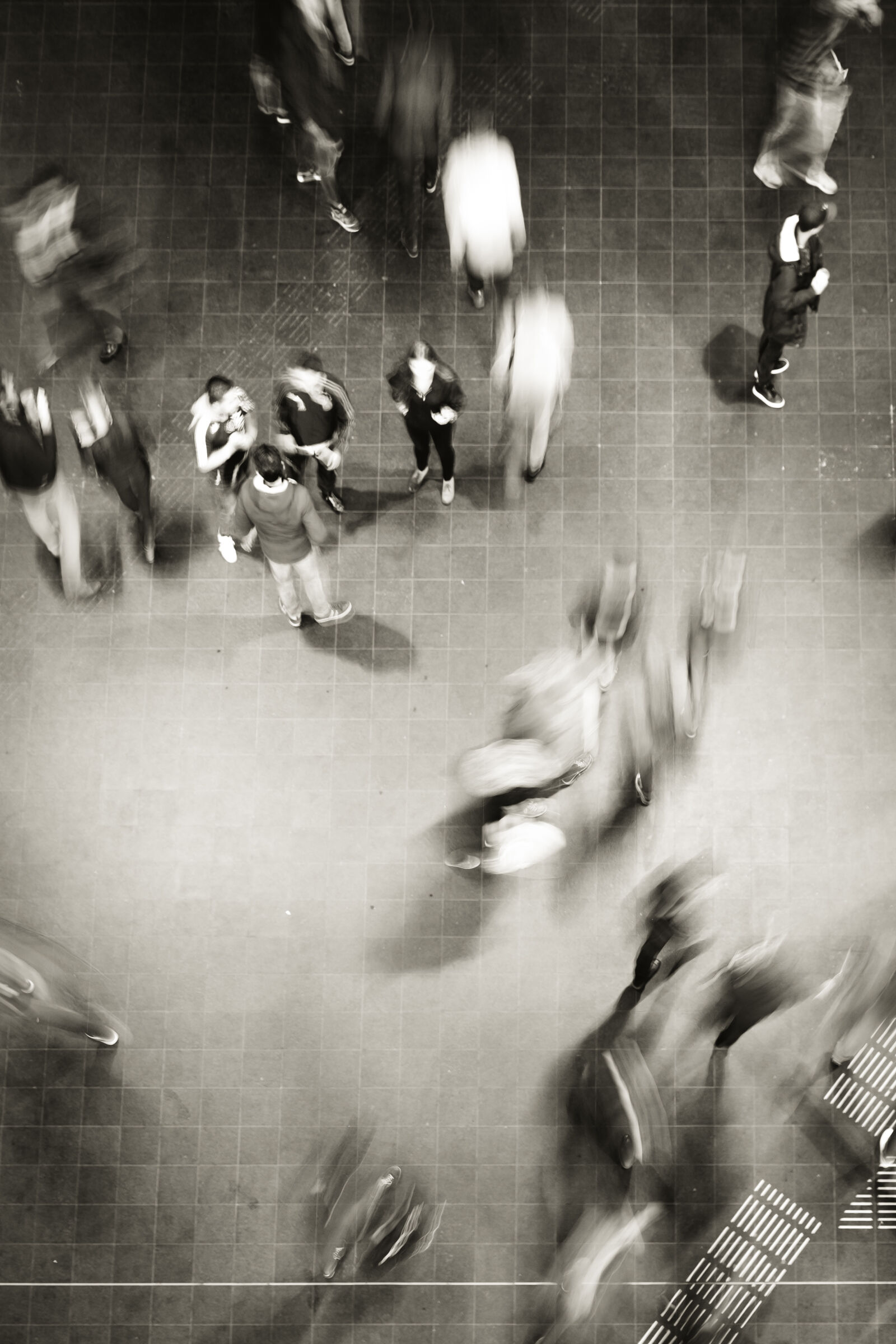 Fujifilm X100T sample photo. People, station photography