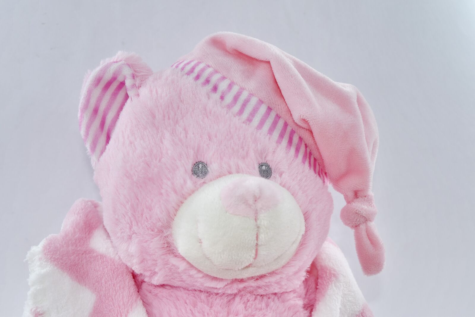 Nikon D5500 sample photo. Funny, hat, pink, plush photography