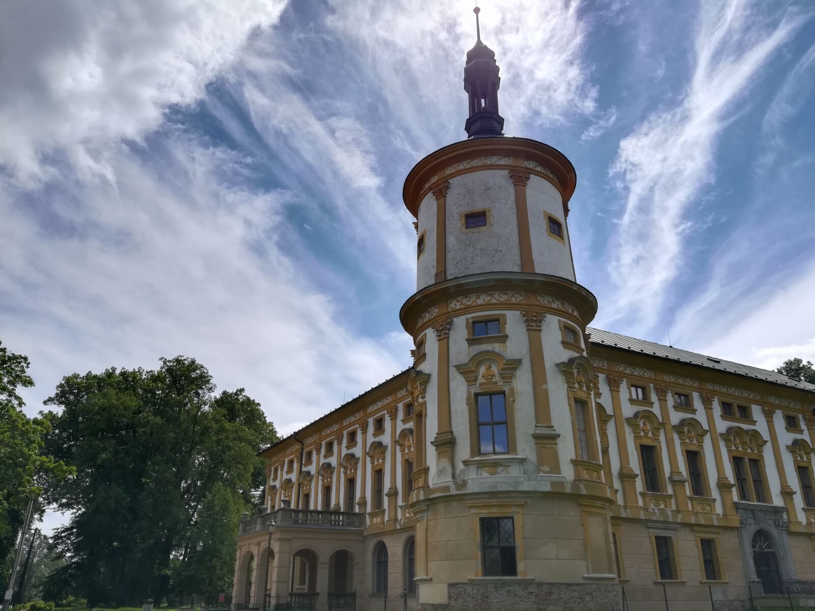HUAWEI PRA-LX1 sample photo. Castle, nature, clouds photography