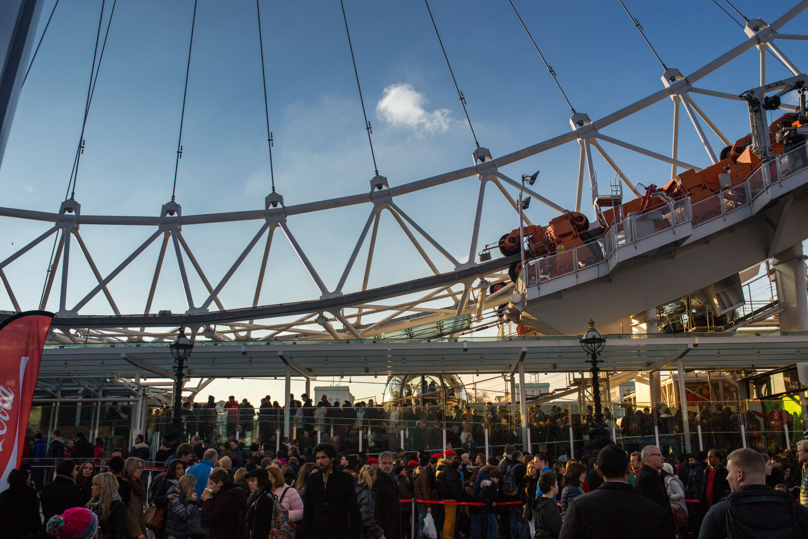 Canon EOS 6D + Sigma 35mm F1.4 DG HSM Art sample photo. Red, white, roller, coaster photography