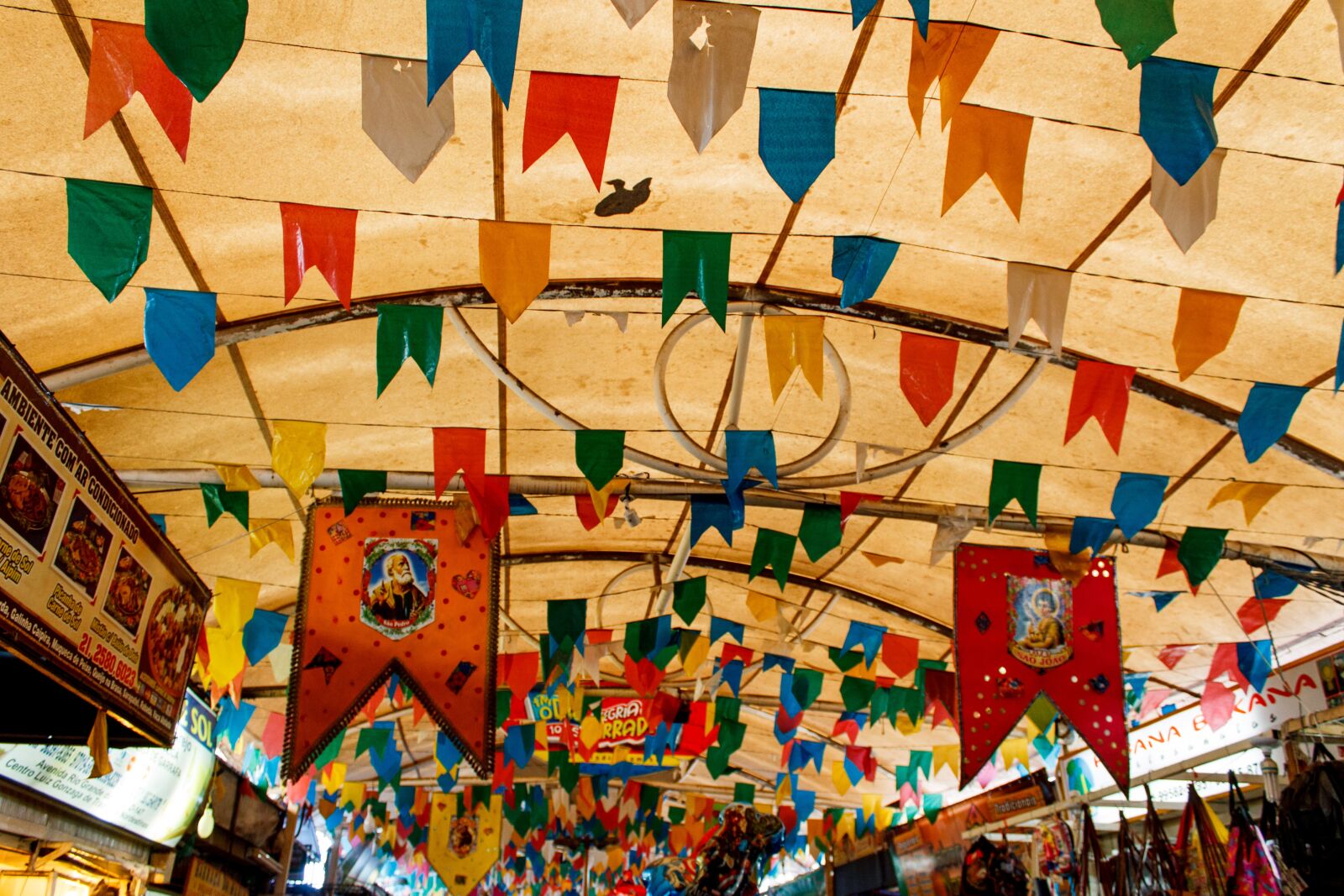 Canon EOS 1100D (EOS Rebel T3 / EOS Kiss X50) sample photo. Flags, art, geometric photography