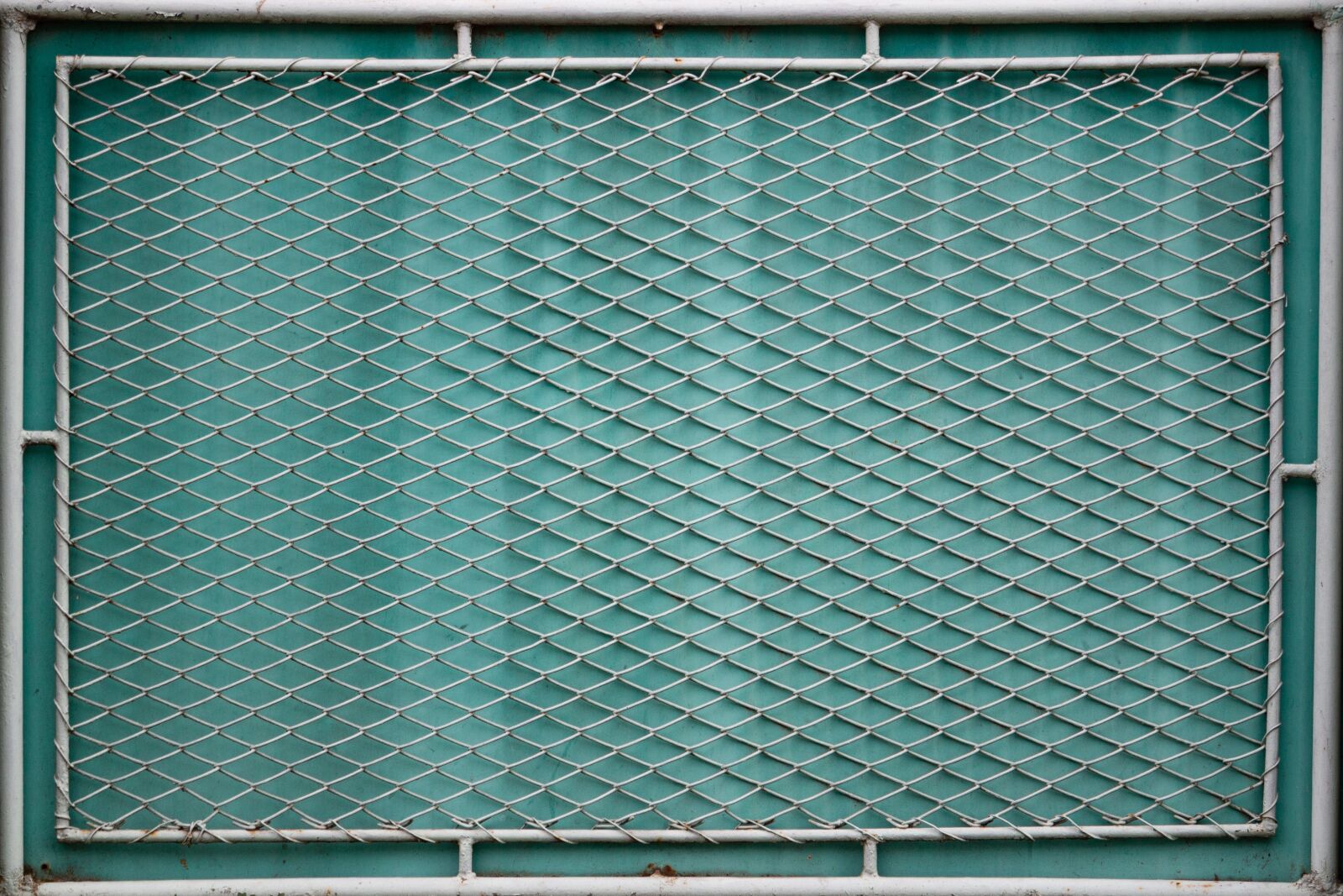Canon EOS 100D (EOS Rebel SL1 / EOS Kiss X7) sample photo. Fence, fence grid, grid photography