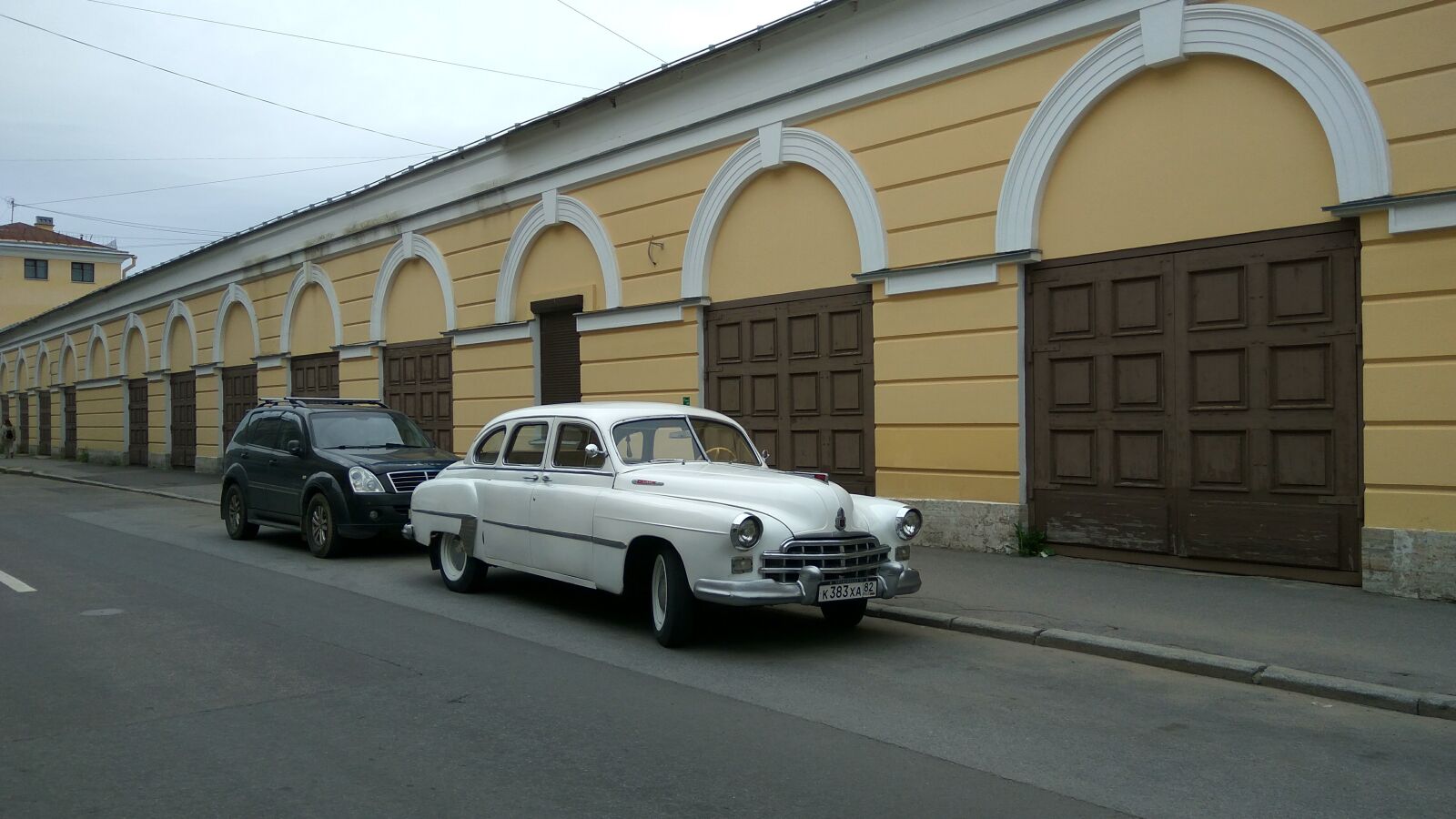 Xiaomi Redmi Note3 sample photo. Car, retro, city photography