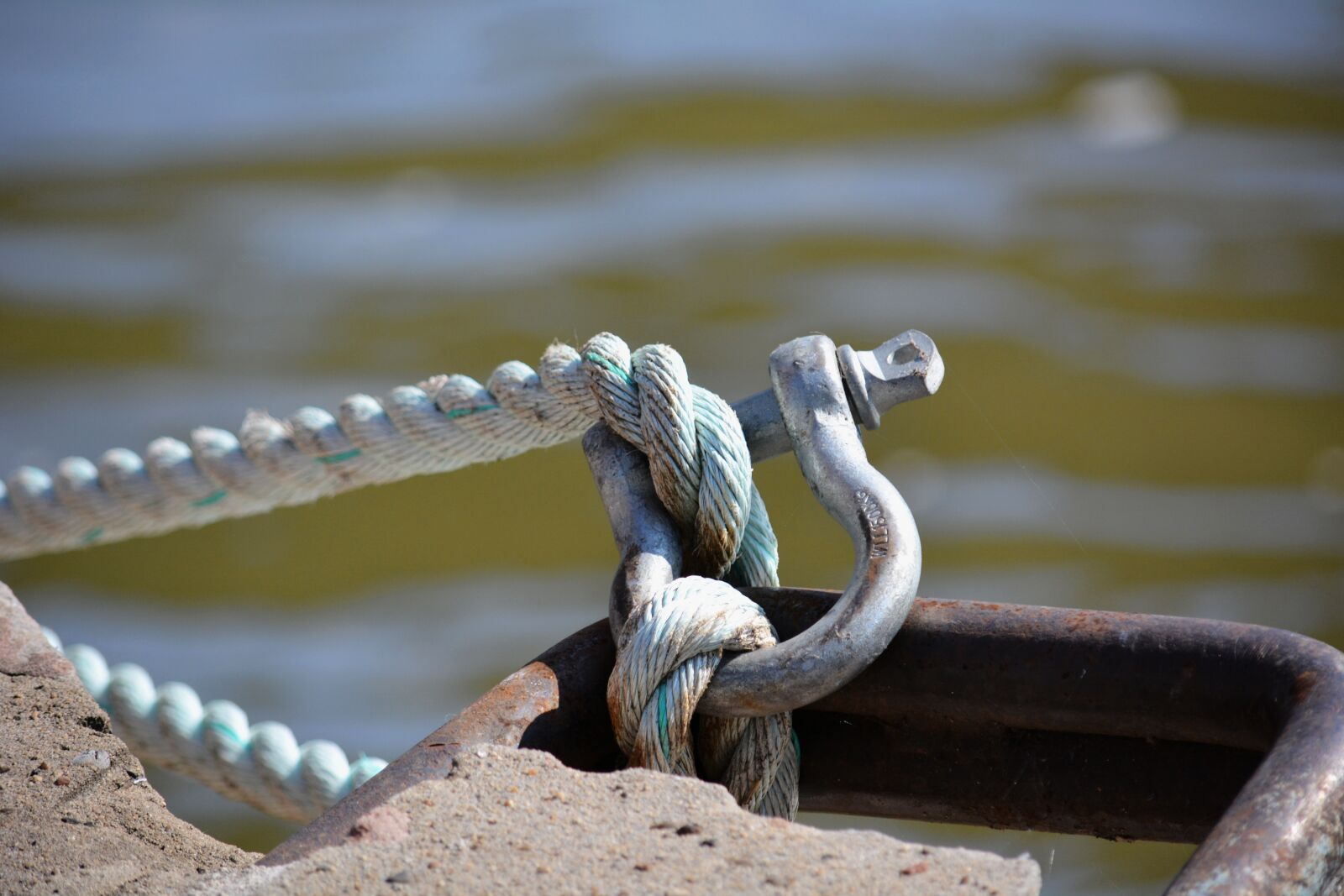 Nikon D5200 sample photo. Harbour, detail, sea photography