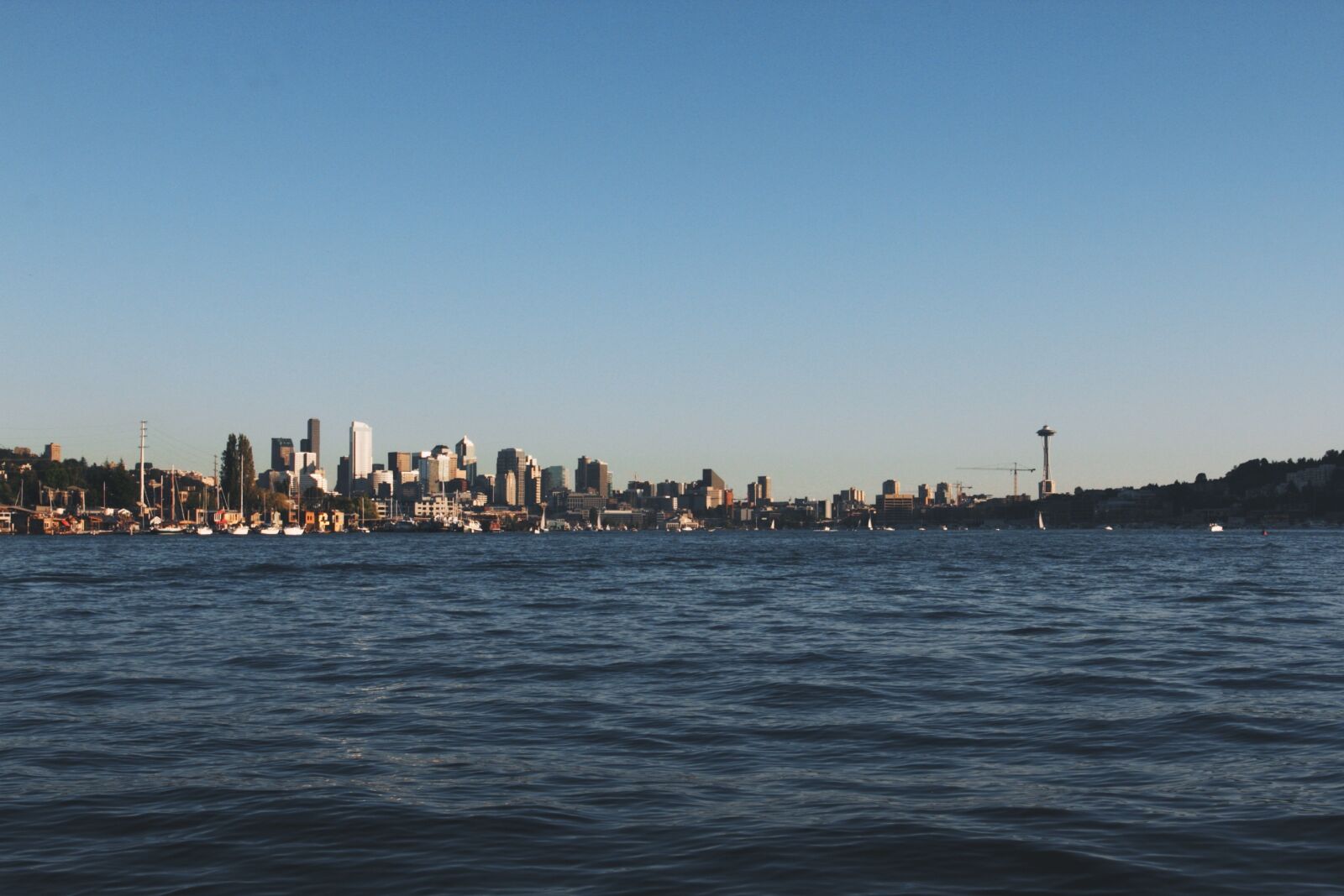 Canon EOS 60D + Canon EF 17-40mm F4L USM sample photo. Skyline, buildings, city photography