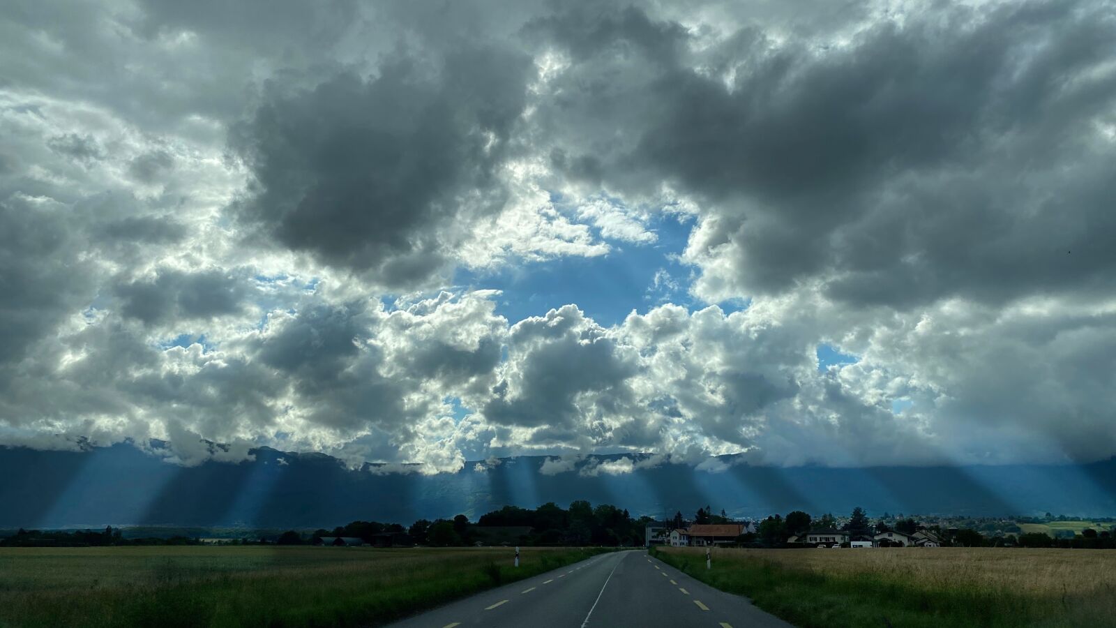 Apple iPhone 11 Pro sample photo. Sky, cloud, landscape photography