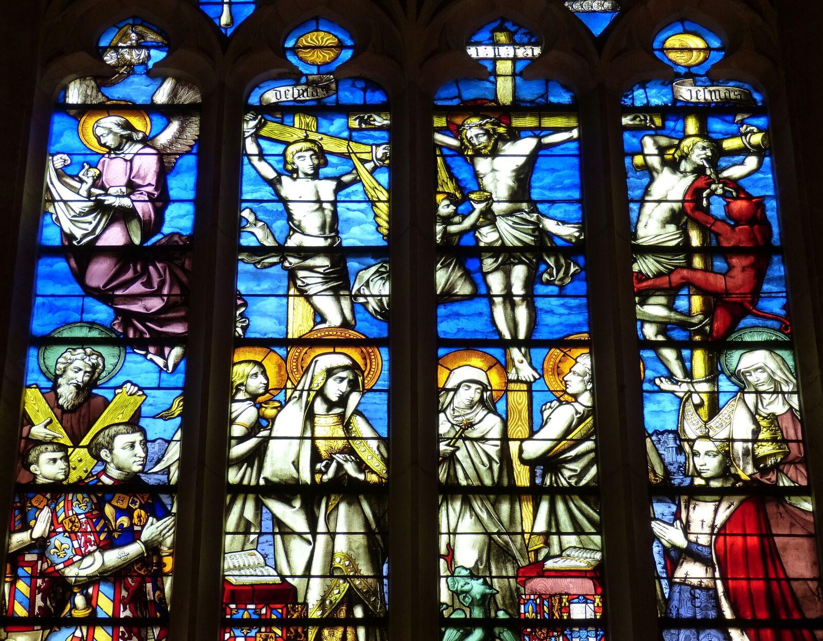 Panasonic Lumix DMC-FZ150 sample photo. Window, church window, church photography