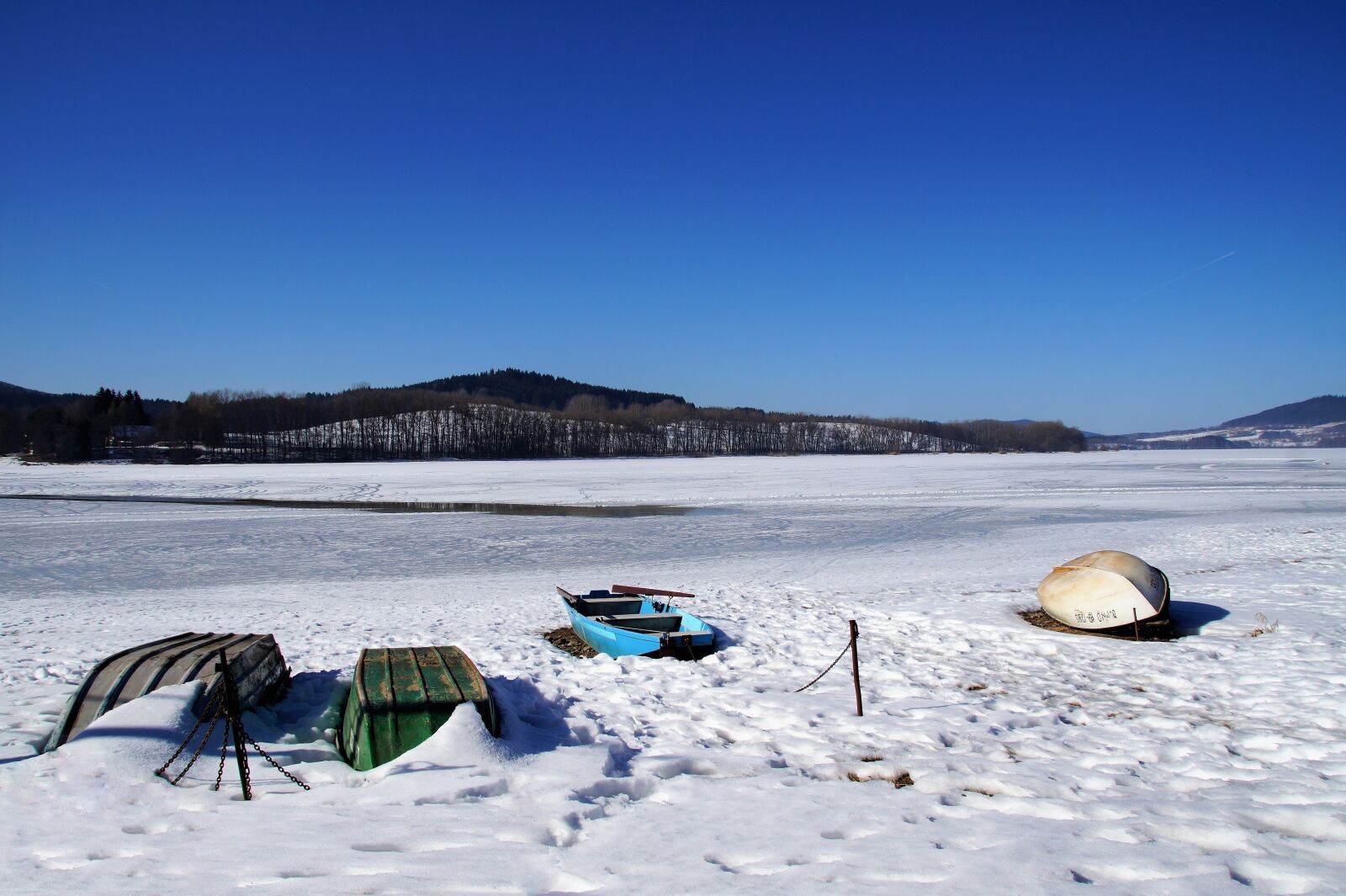 Sony SLT-A58 sample photo. Rowboat, boats, barge photography