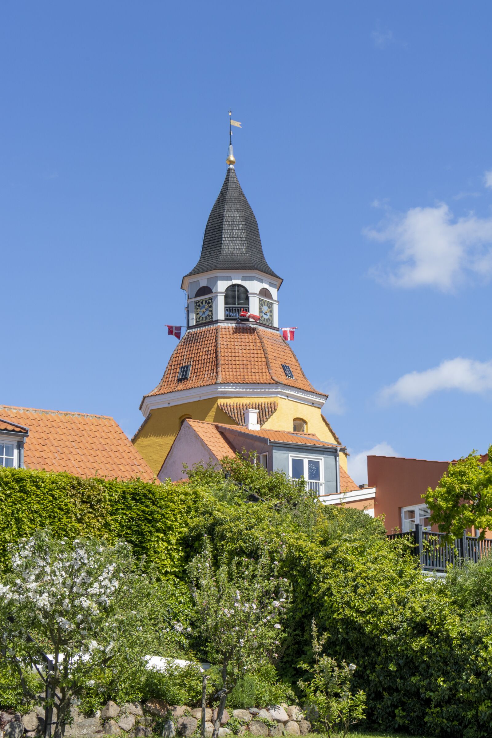 Canon EOS 750D (EOS Rebel T6i / EOS Kiss X8i) sample photo. Faaborg, denmark, church photography