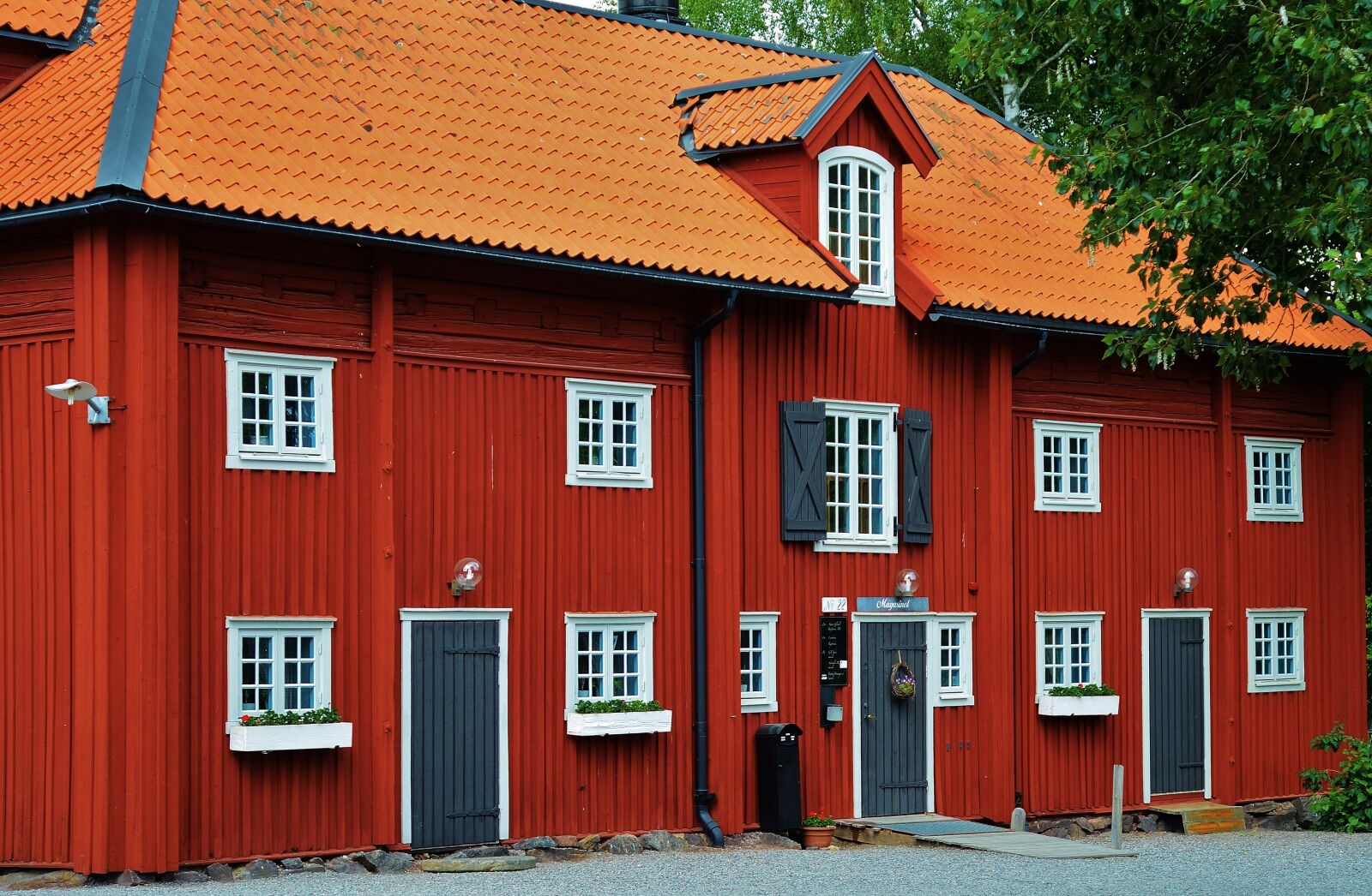 Nikon D7000 sample photo. House, red, home photography