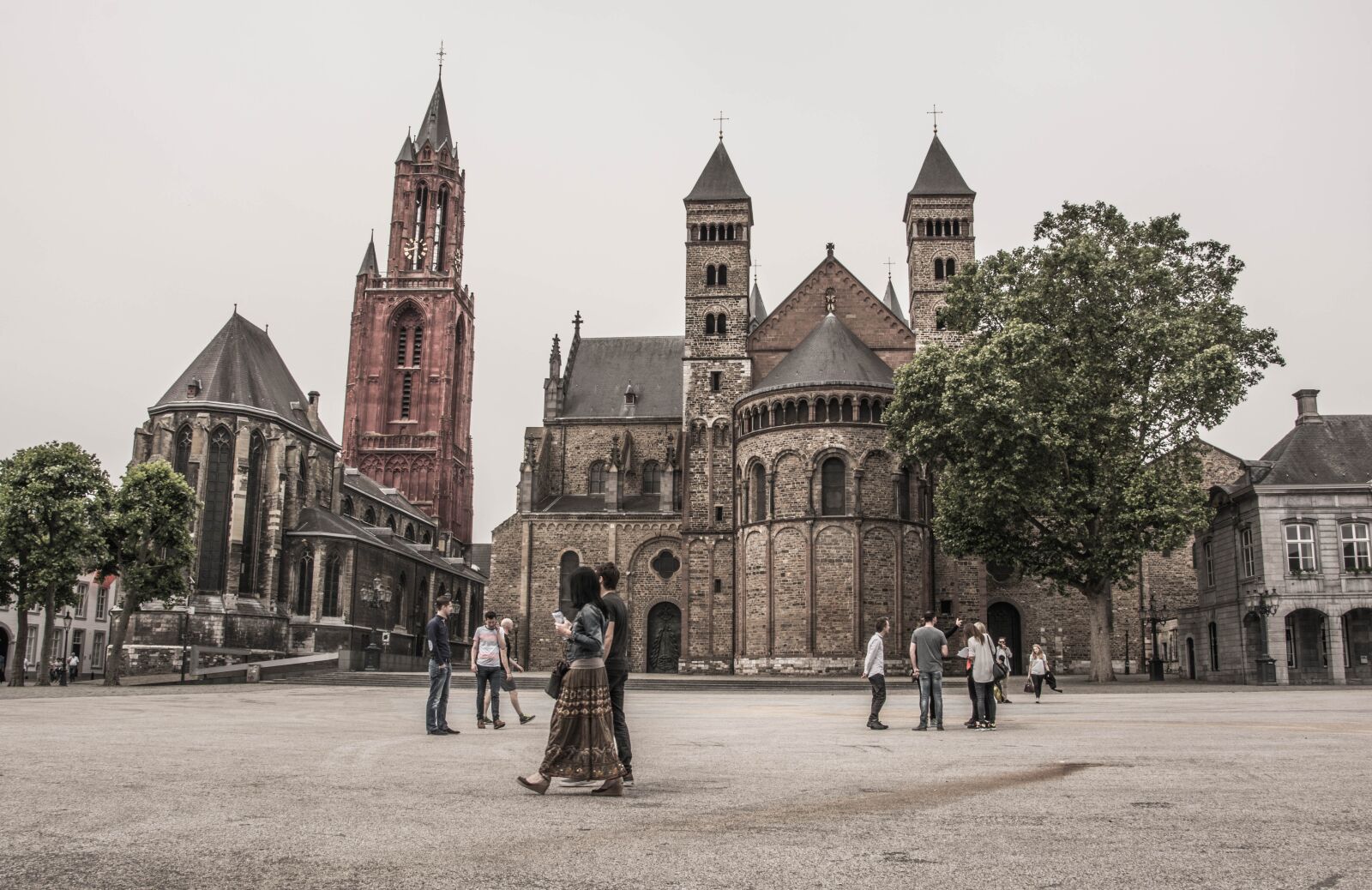 Nikon D5200 sample photo. Maastricht, square, het vrijthof photography