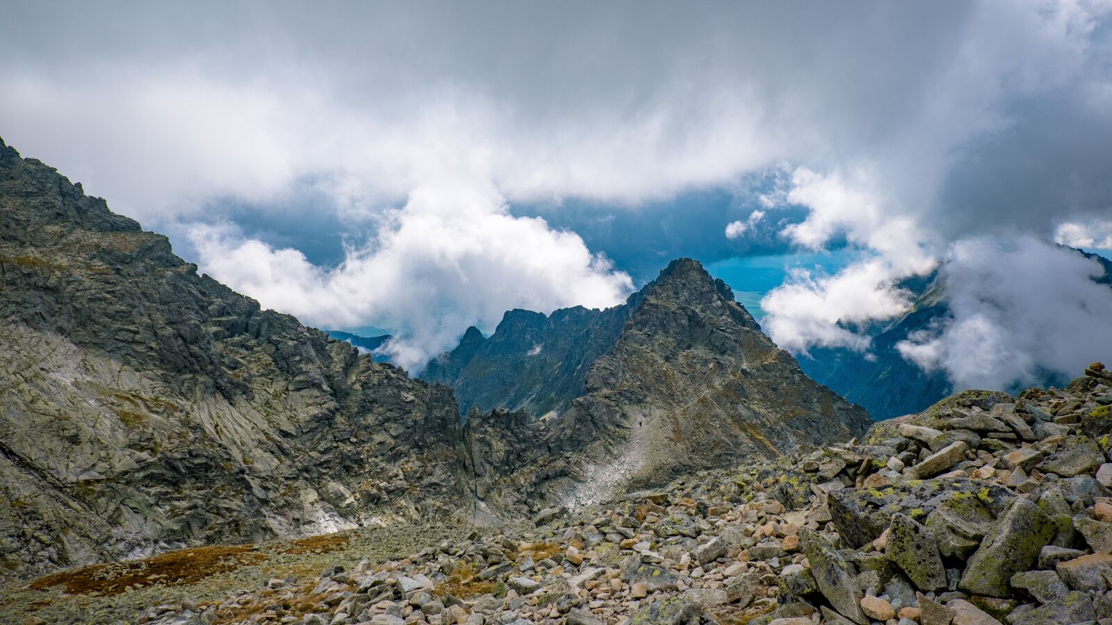 Fujifilm X-T10 sample photo. Landscape, mountains, summit photography