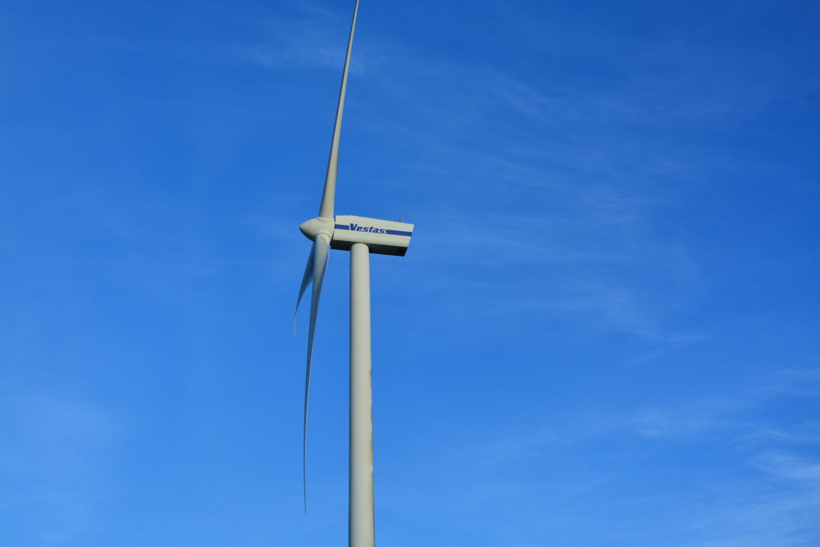 Nikon D5200 sample photo. Wind turbine, renewable energy photography