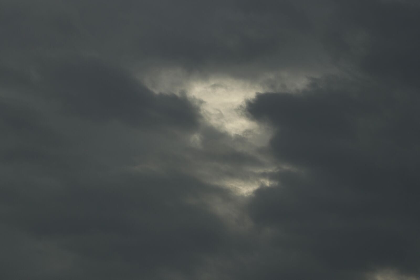 Canon EF-S 18-135mm F3.5-5.6 IS USM sample photo. Black, black cloud, clouds photography