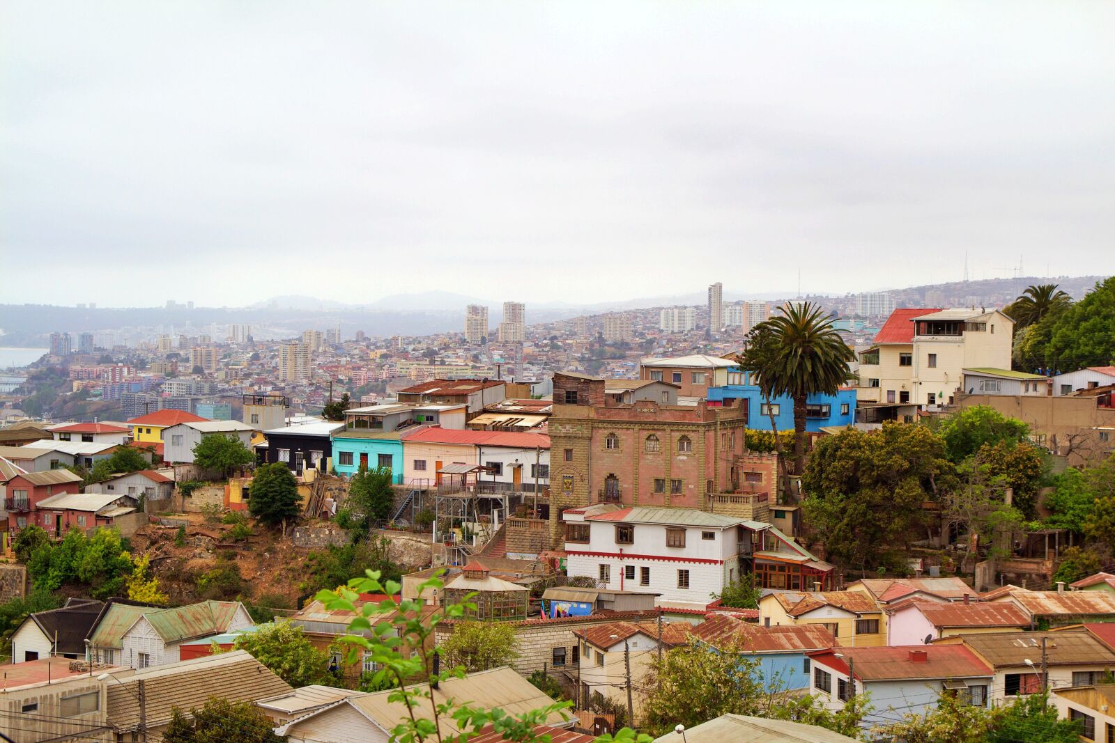 Canon EOS 600D (Rebel EOS T3i / EOS Kiss X5) sample photo. Chile, valparaiso, sky photography